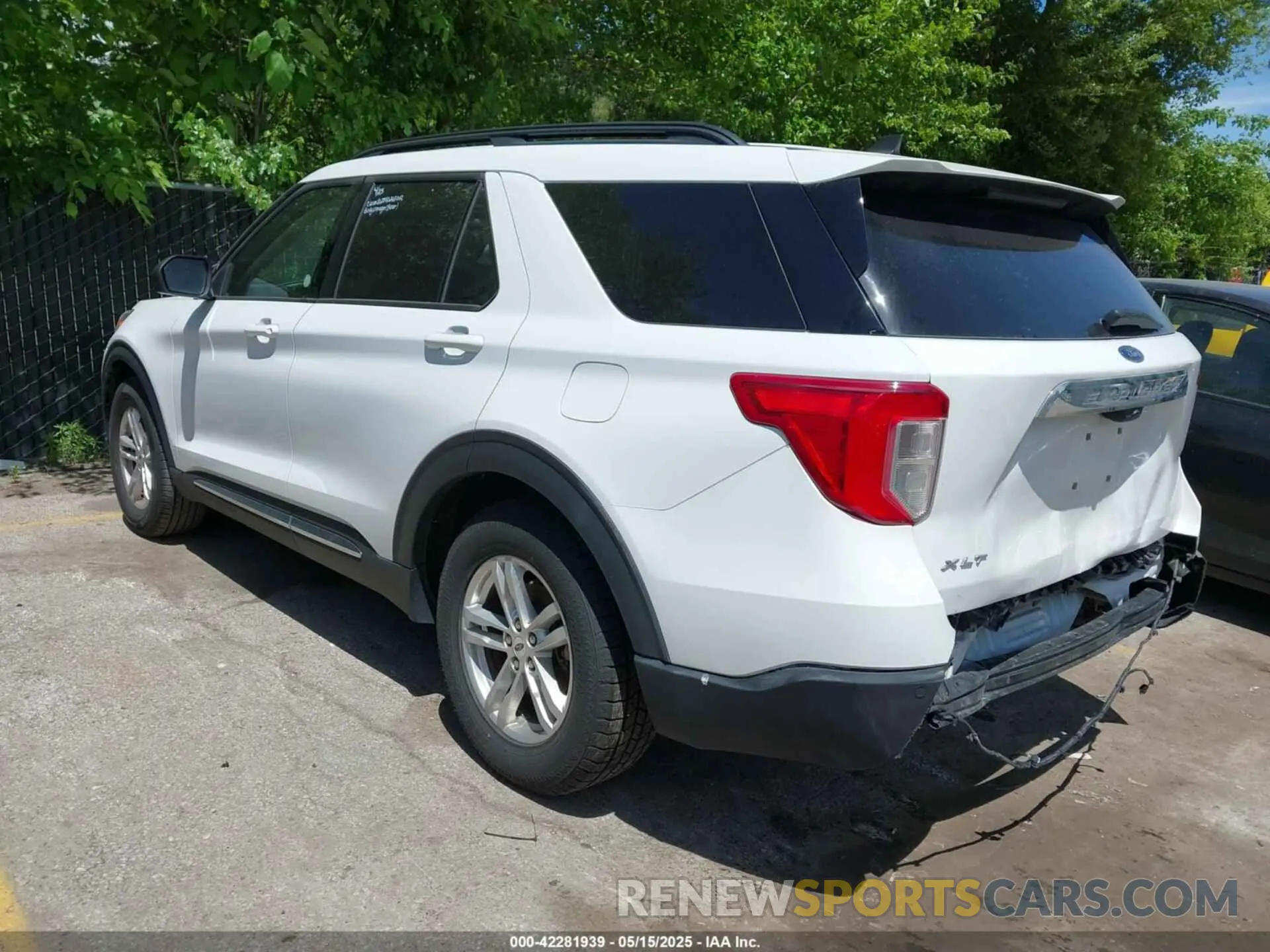 3 Photograph of a damaged car 1FMSK7DHXPGB18937 FORD EXPLORER 2023