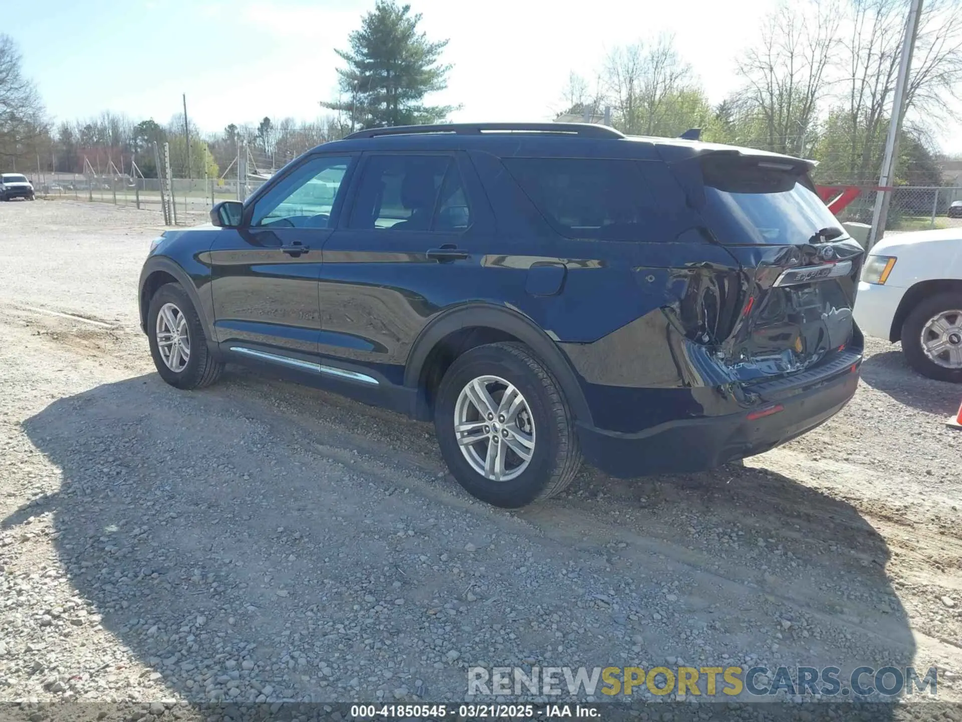 3 Photograph of a damaged car 1FMSK7DHXPGC10226 FORD EXPLORER 2023