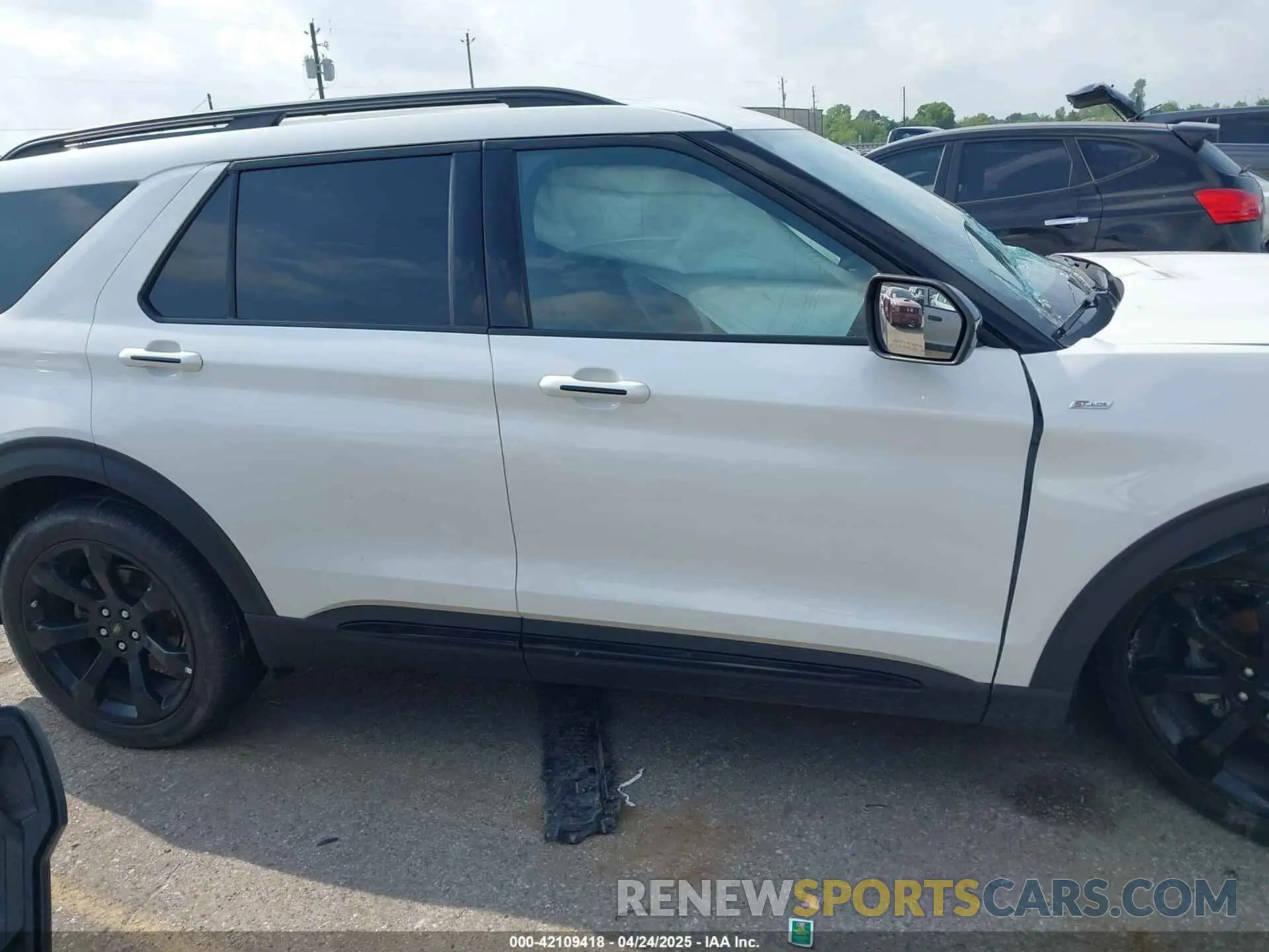 13 Фотография поврежденного автомобиля 1FMSK7KH3PGA99652 FORD EXPLORER 2023