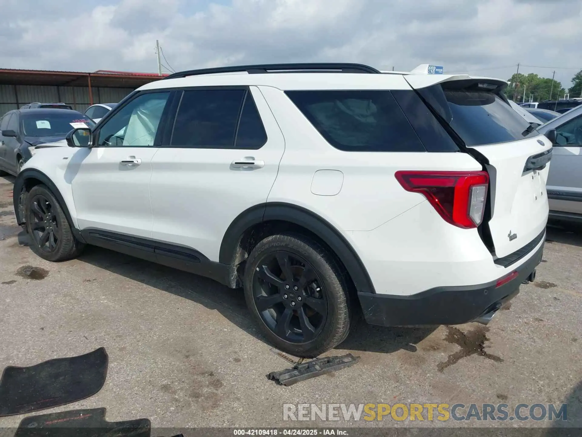 3 Фотография поврежденного автомобиля 1FMSK7KH3PGA99652 FORD EXPLORER 2023
