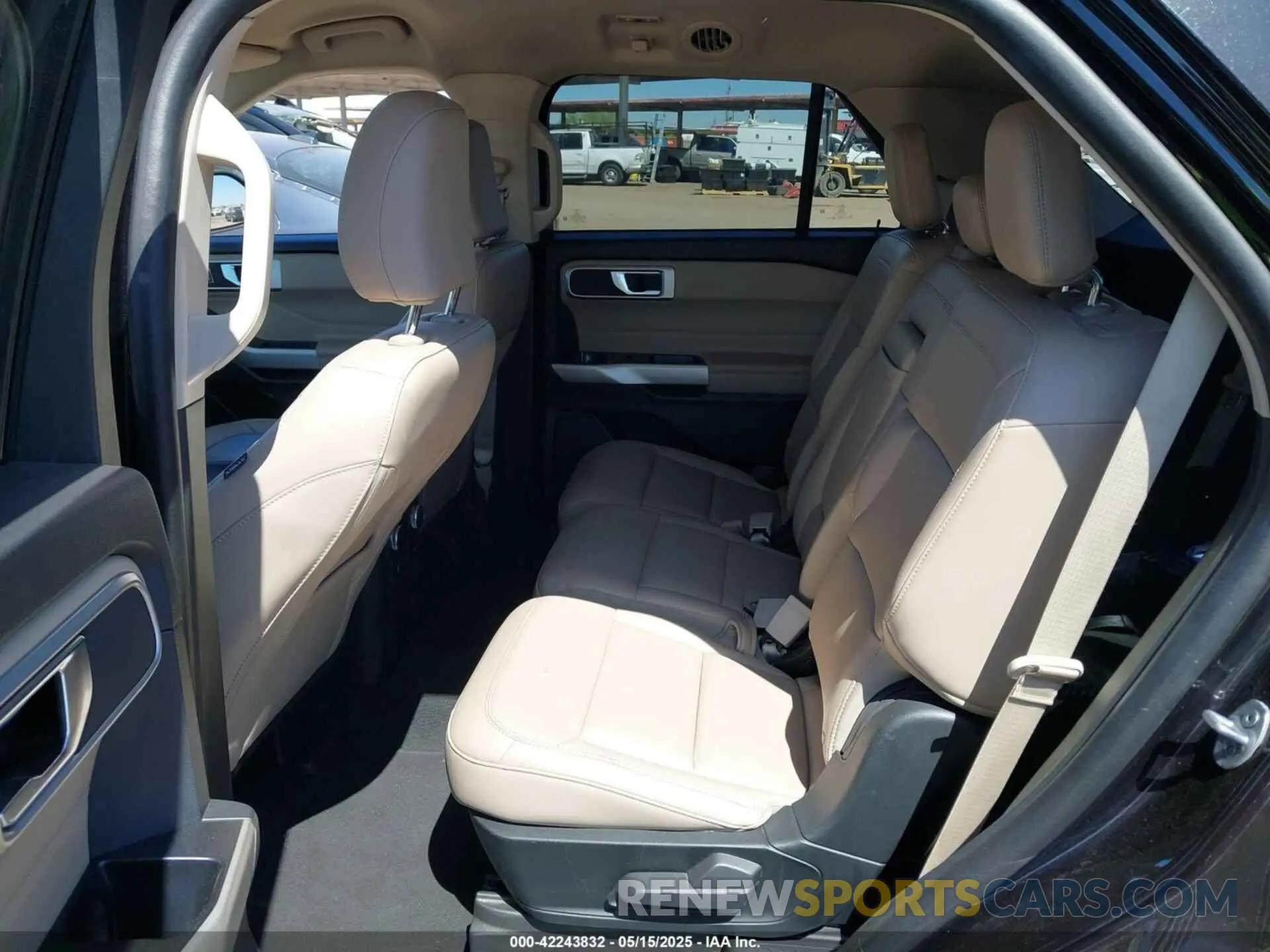 8 Фотография поврежденного автомобиля 1FMSK8DH2PGA23052 FORD EXPLORER 2023