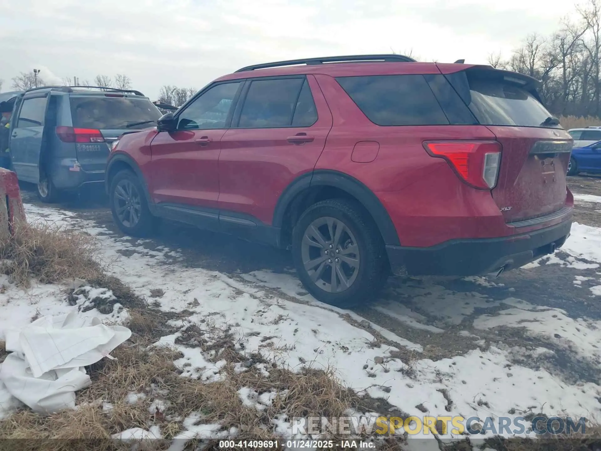 3 Фотография поврежденного автомобиля 1FMSK8DH3PGB92772 FORD EXPLORER 2023