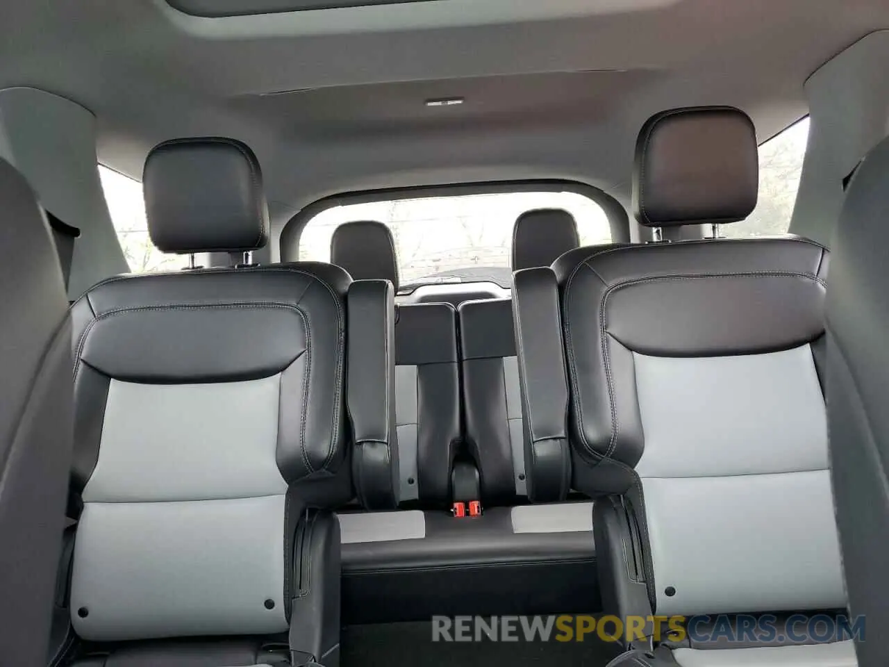 10 Фотография поврежденного автомобиля 1FMSK8DH5PGA25670 FORD EXPLORER 2023