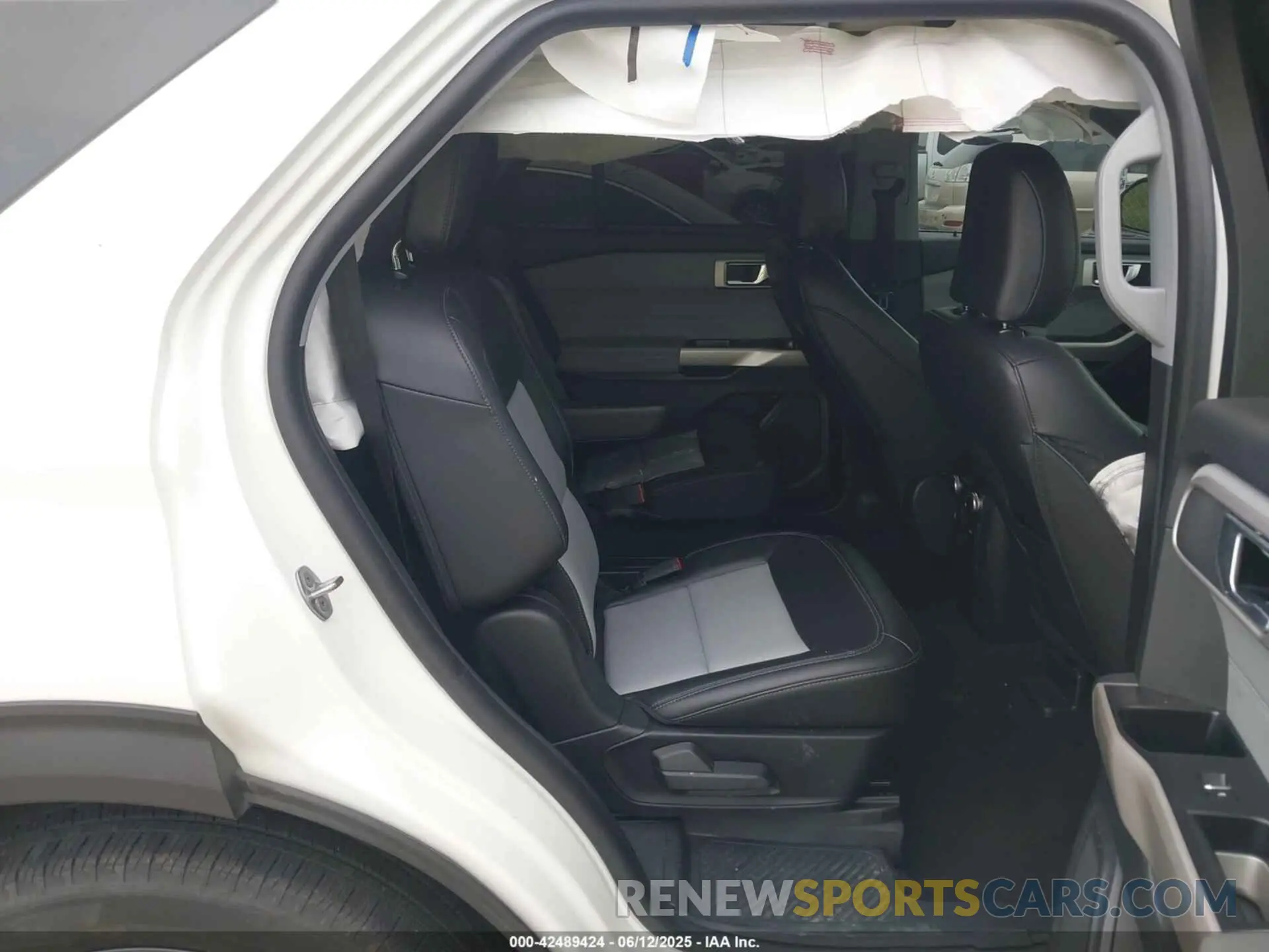 8 Photograph of a damaged car 1FMSK8DH5PGA49435 FORD EXPLORER 2023