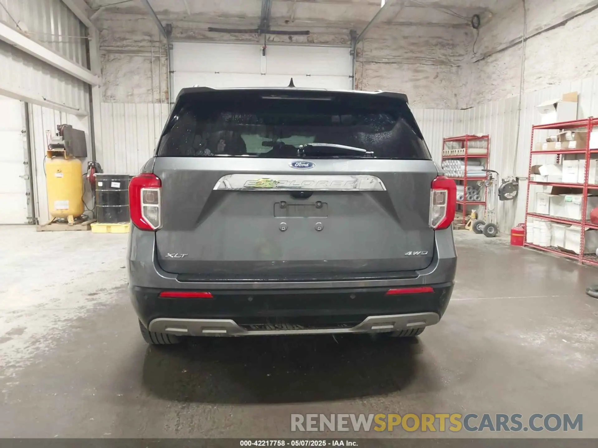 17 Photograph of a damaged car 1FMSK8DH6PGB44473 FORD EXPLORER 2023