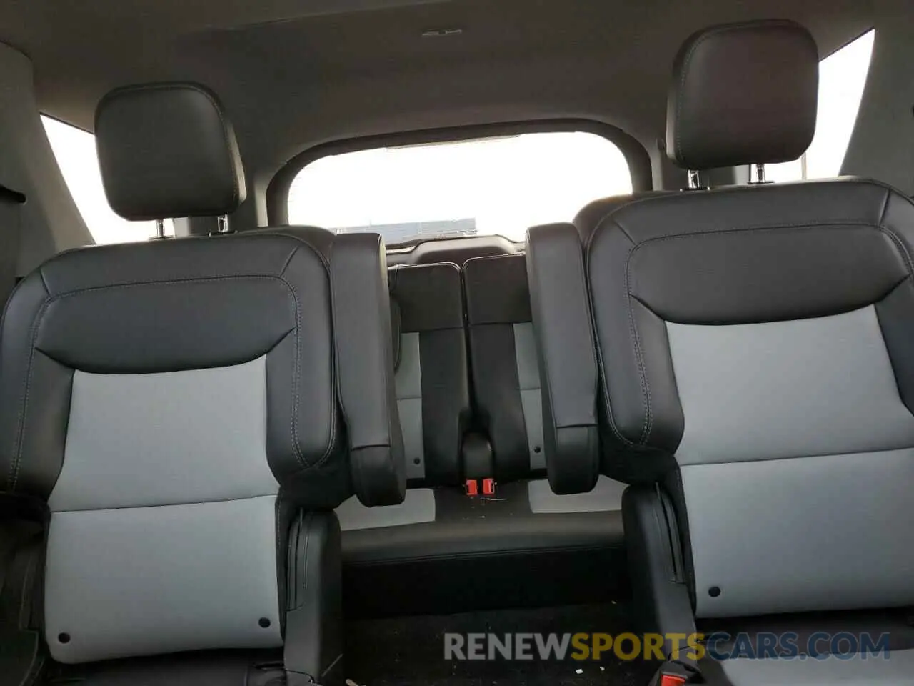 10 Фотография поврежденного автомобиля 1FMSK8DH6PGB77683 FORD EXPLORER 2023