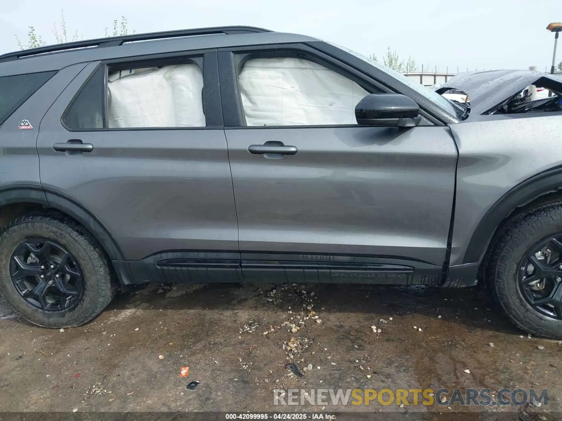 13 Photograph of a damaged car 1FMSK8JH1PGB87848 FORD EXPLORER 2023