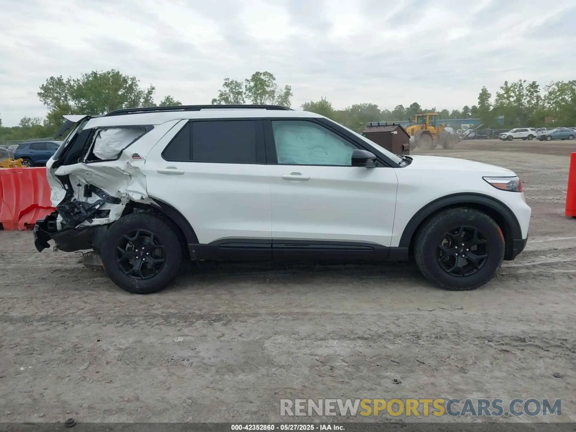 13 Photograph of a damaged car 1FMSK8JHXPGB64696 FORD EXPLORER 2023