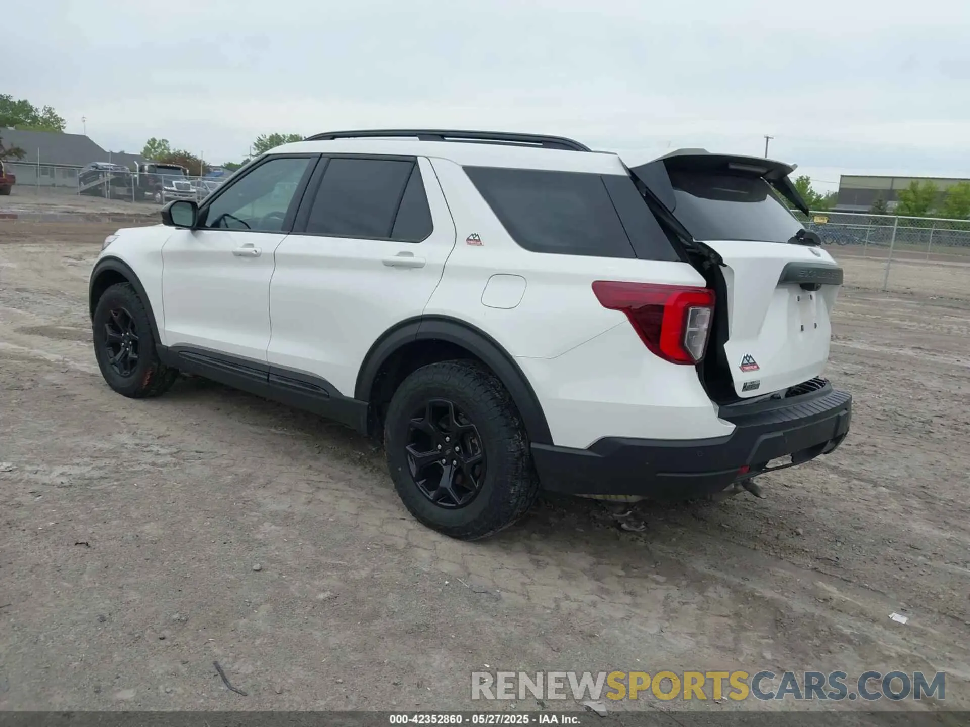 3 Photograph of a damaged car 1FMSK8JHXPGB64696 FORD EXPLORER 2023