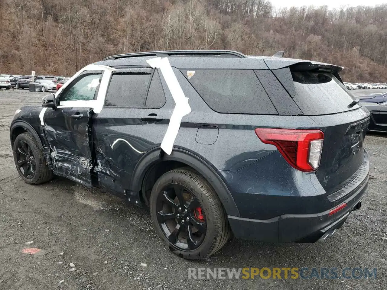 2 Photograph of a damaged car 1FM5K8GC1RGA38643 FORD EXPLORER 2024