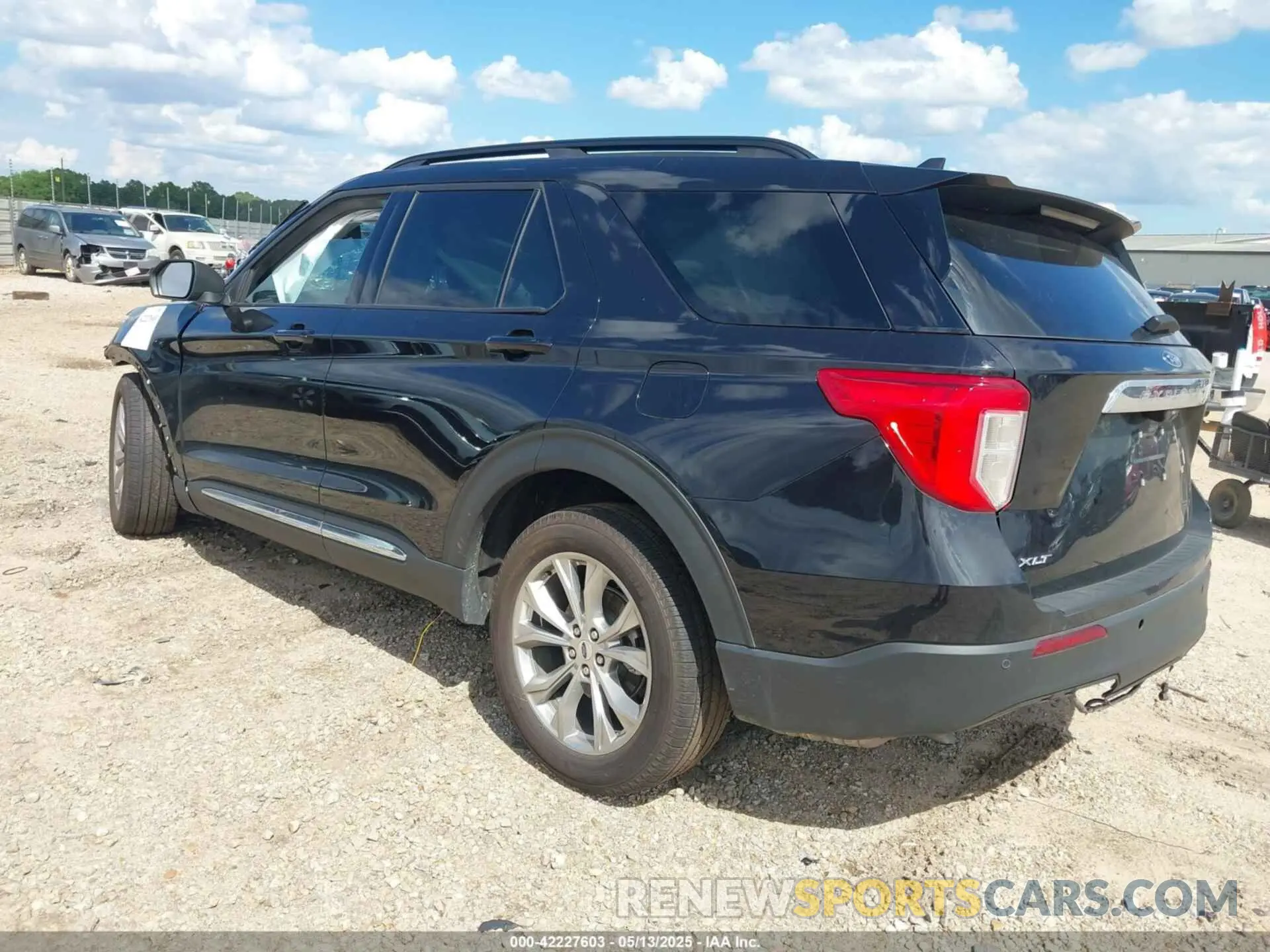 3 Photograph of a damaged car 1FMSK7DH0RGA83585 FORD EXPLORER 2024