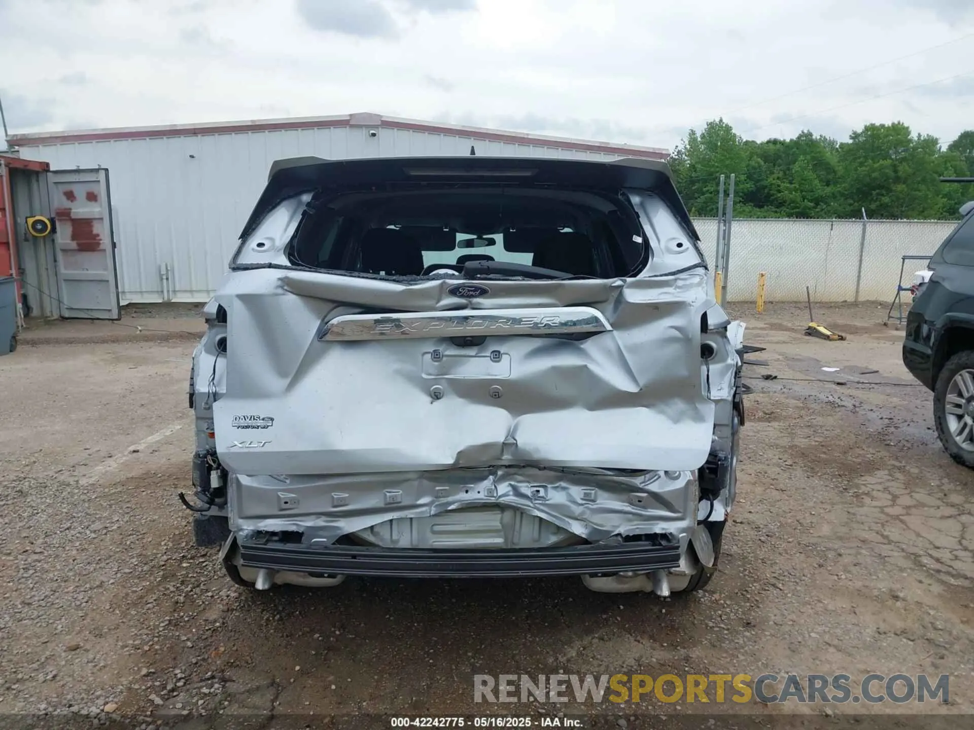 17 Photograph of a damaged car 1FMSK7DH1RGA69775 FORD EXPLORER 2024