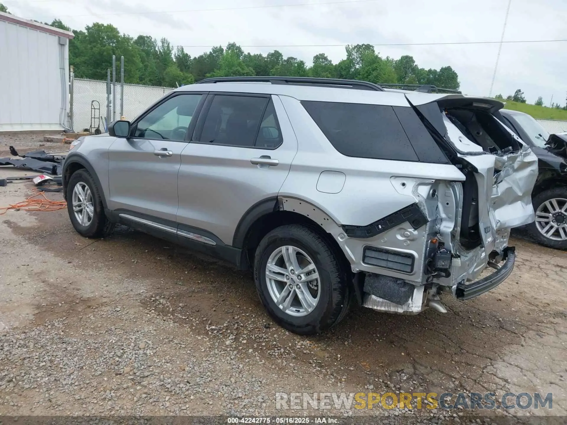 3 Photograph of a damaged car 1FMSK7DH1RGA69775 FORD EXPLORER 2024