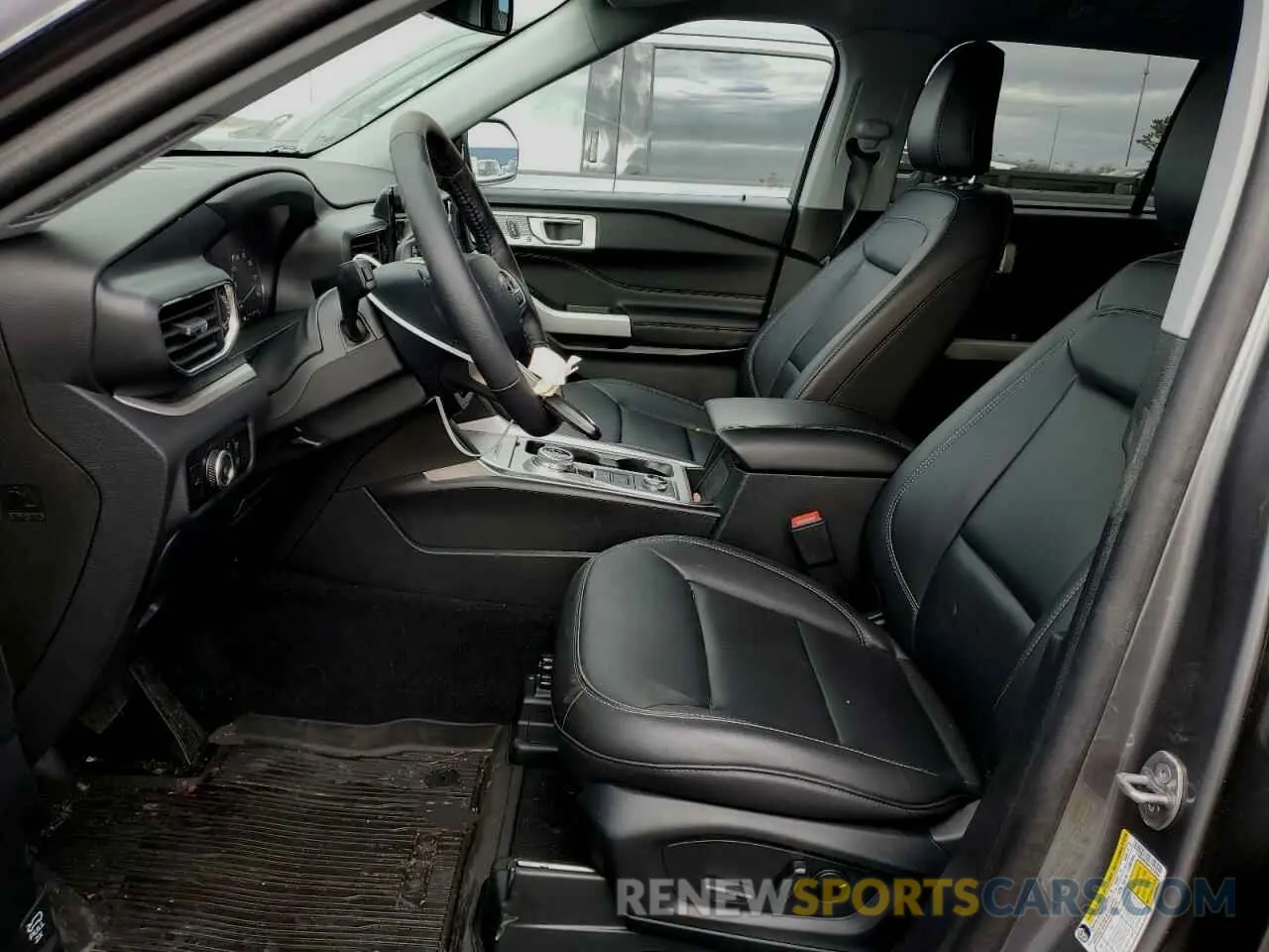 7 Фотография поврежденного автомобиля 1FMSK8DH0RGA16880 FORD EXPLORER 2024