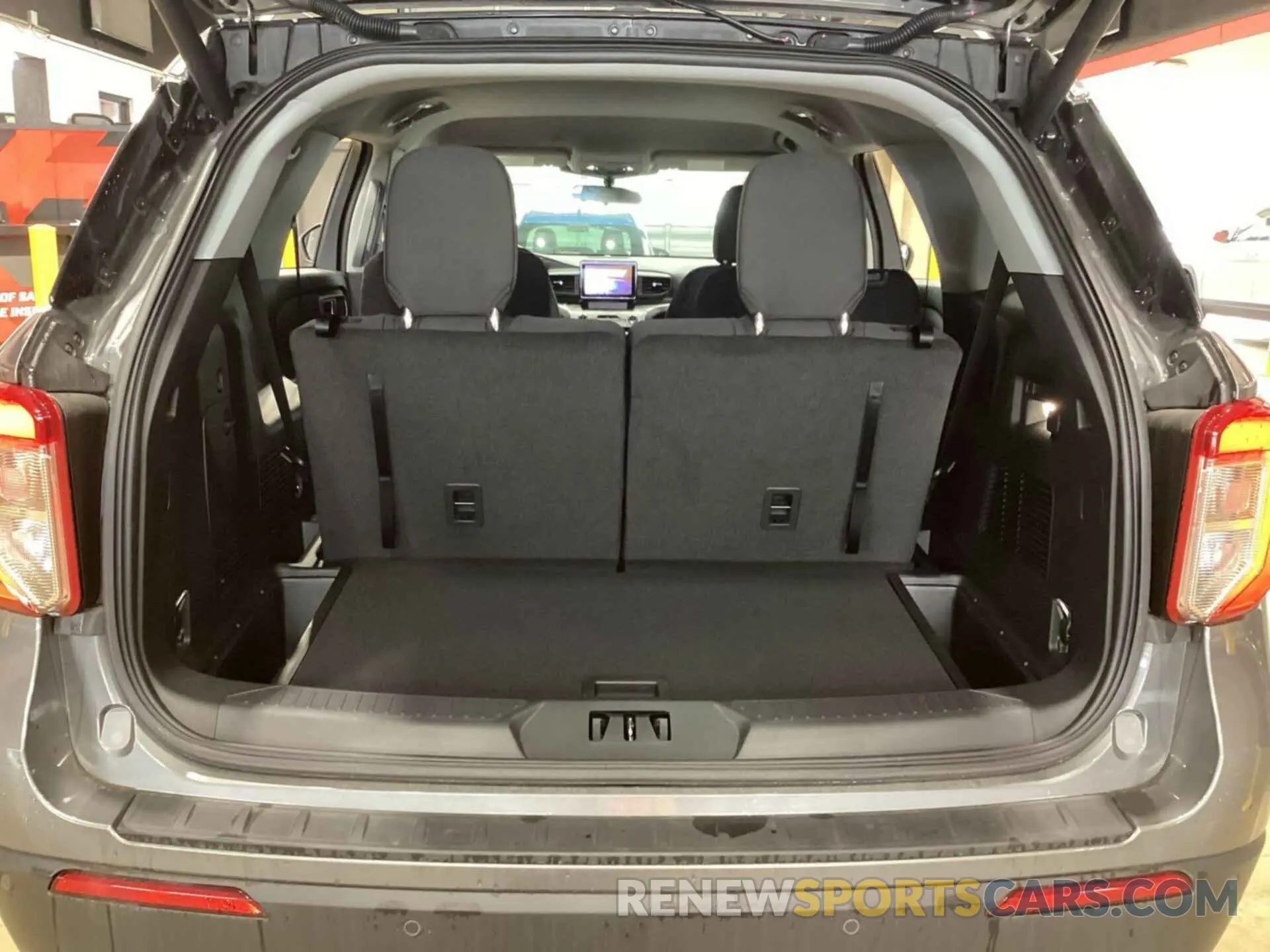 16 Фотография поврежденного автомобиля 1FMSK8DH1RGA85609 FORD EXPLORER 2024