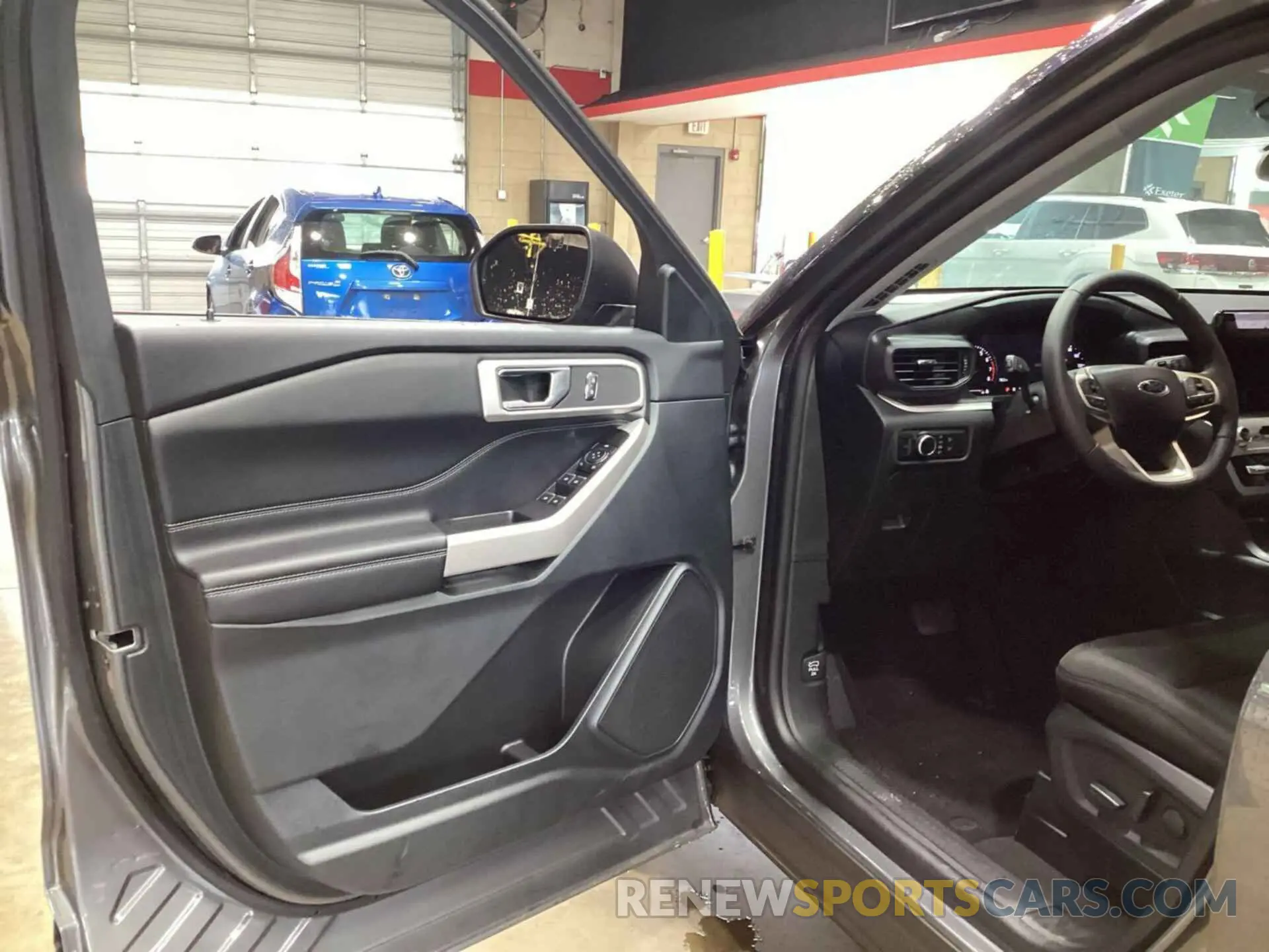 17 Фотография поврежденного автомобиля 1FMSK8DH1RGA85609 FORD EXPLORER 2024