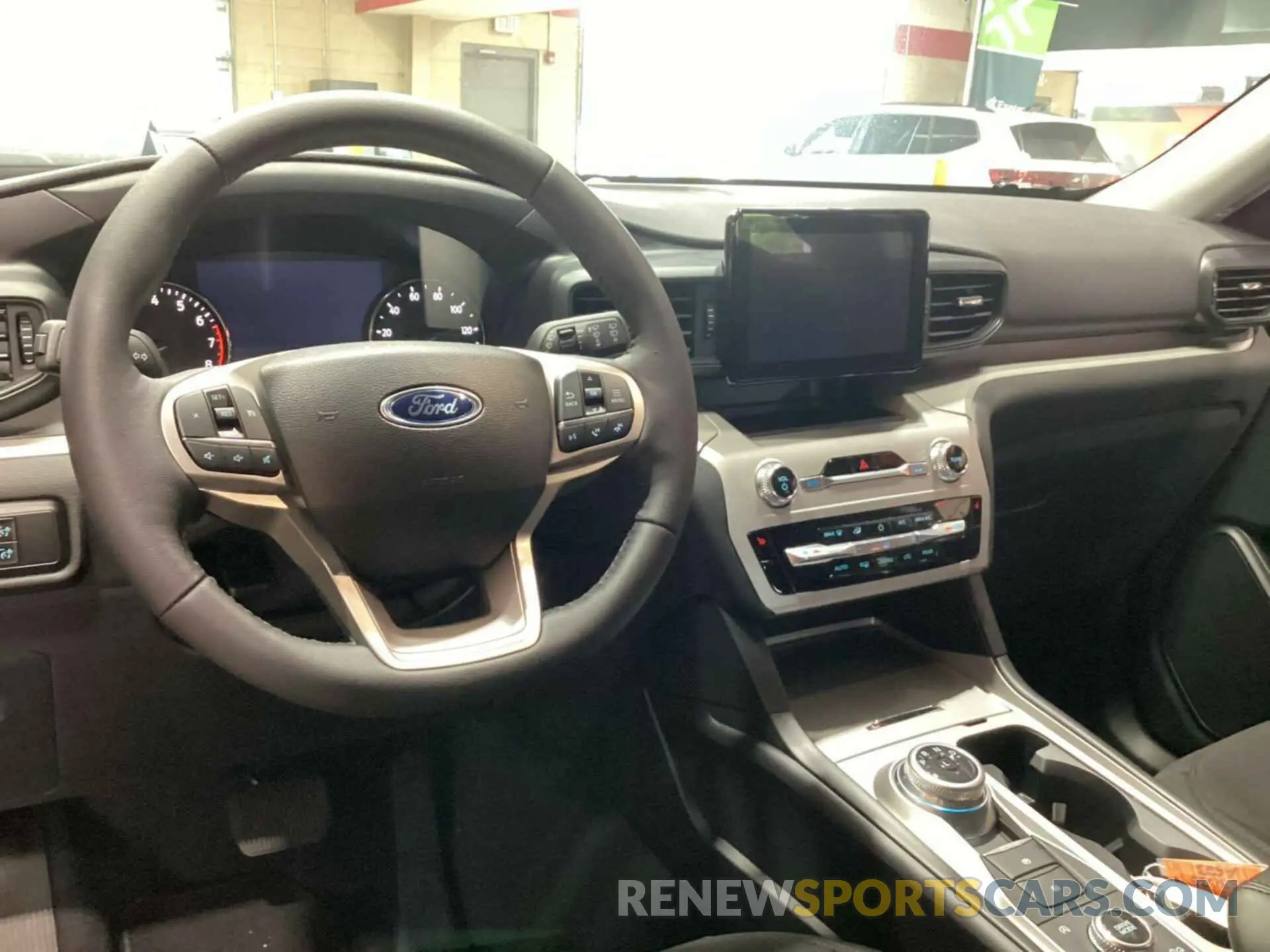 19 Фотография поврежденного автомобиля 1FMSK8DH1RGA85609 FORD EXPLORER 2024