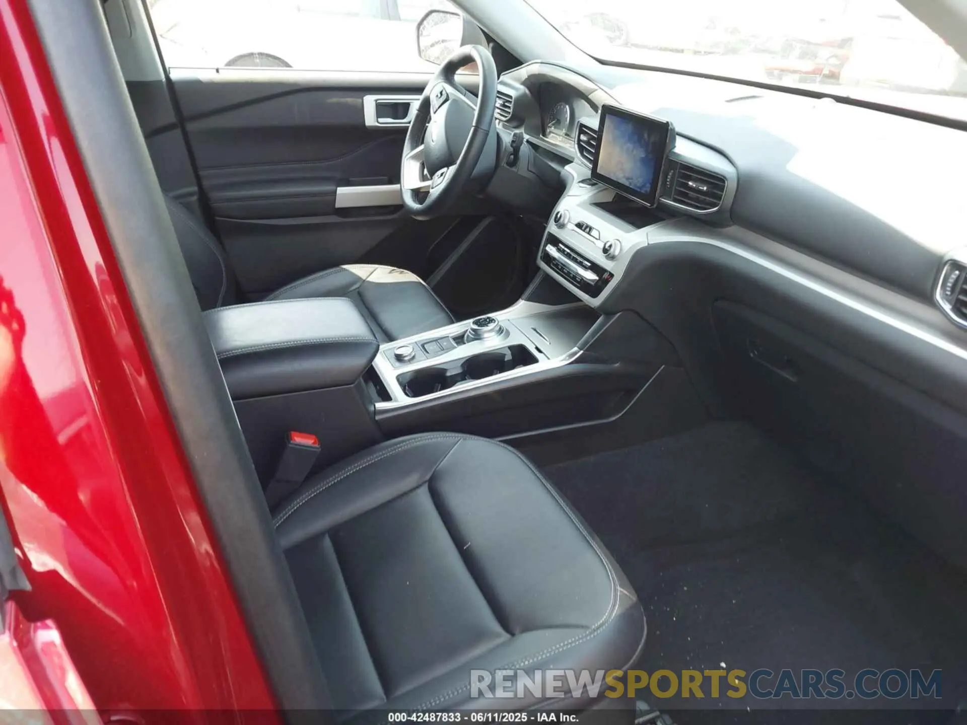 5 Photograph of a damaged car 1FMSK8DHXRGA22203 FORD EXPLORER 2024