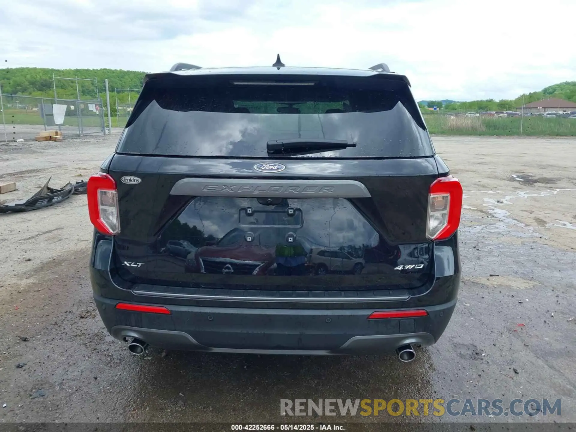 17 Photograph of a damaged car 1FMSK8DHXRGA34092 FORD EXPLORER 2024