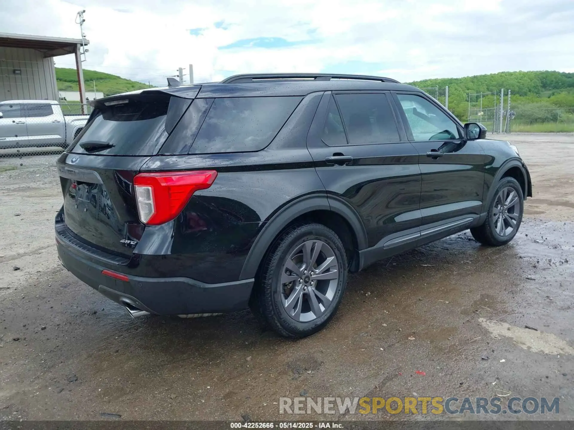 4 Photograph of a damaged car 1FMSK8DHXRGA34092 FORD EXPLORER 2024