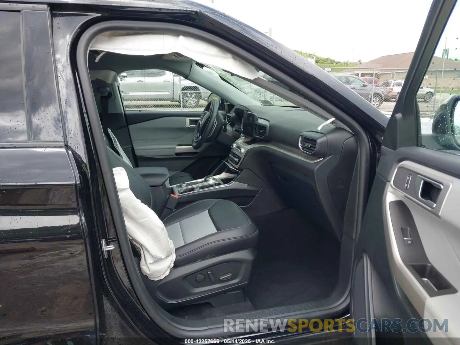5 Photograph of a damaged car 1FMSK8DHXRGA34092 FORD EXPLORER 2024