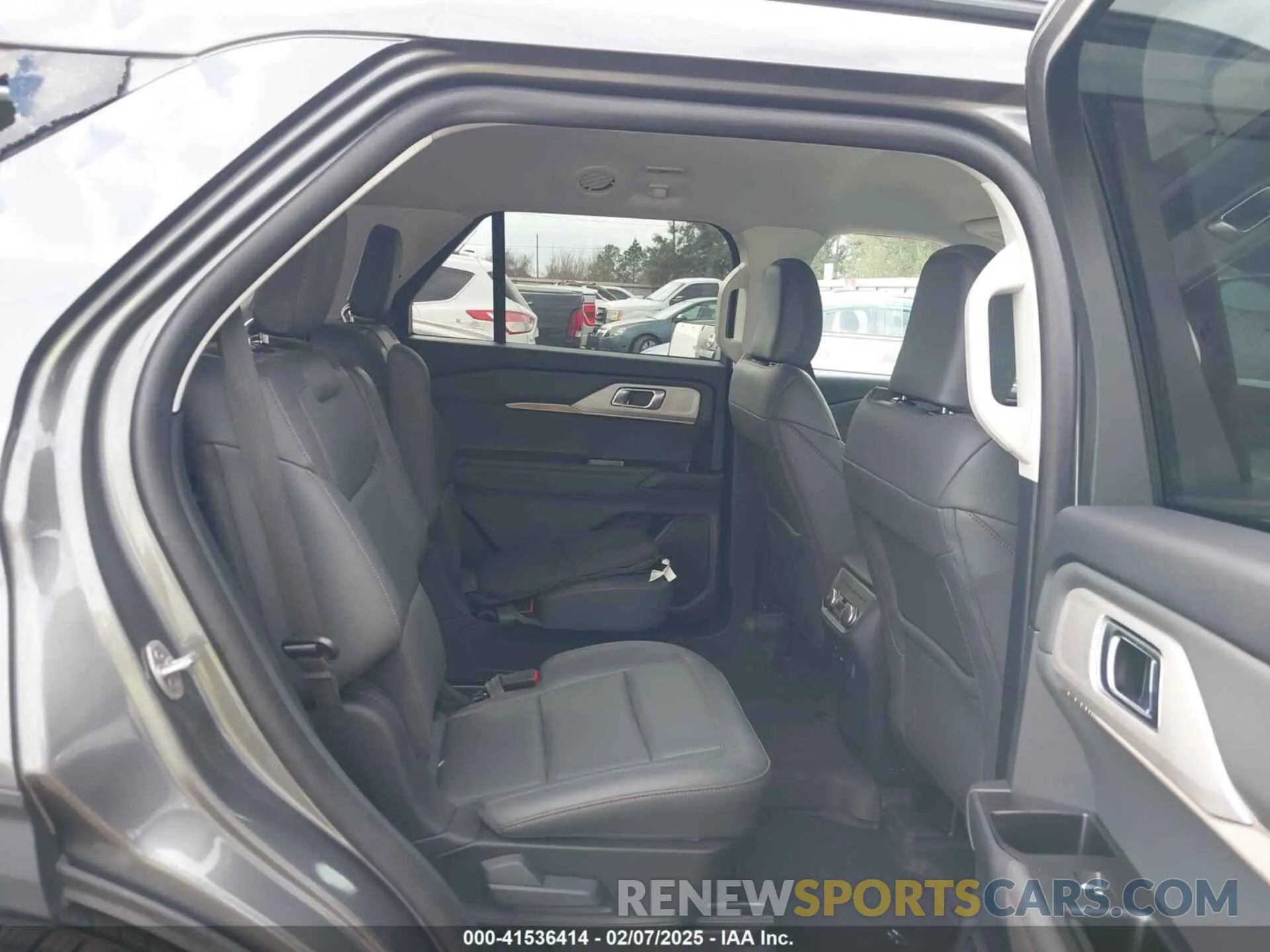 8 Фотография поврежденного автомобиля 1FMUK7DH2SGA07588 FORD EXPLORER 2025