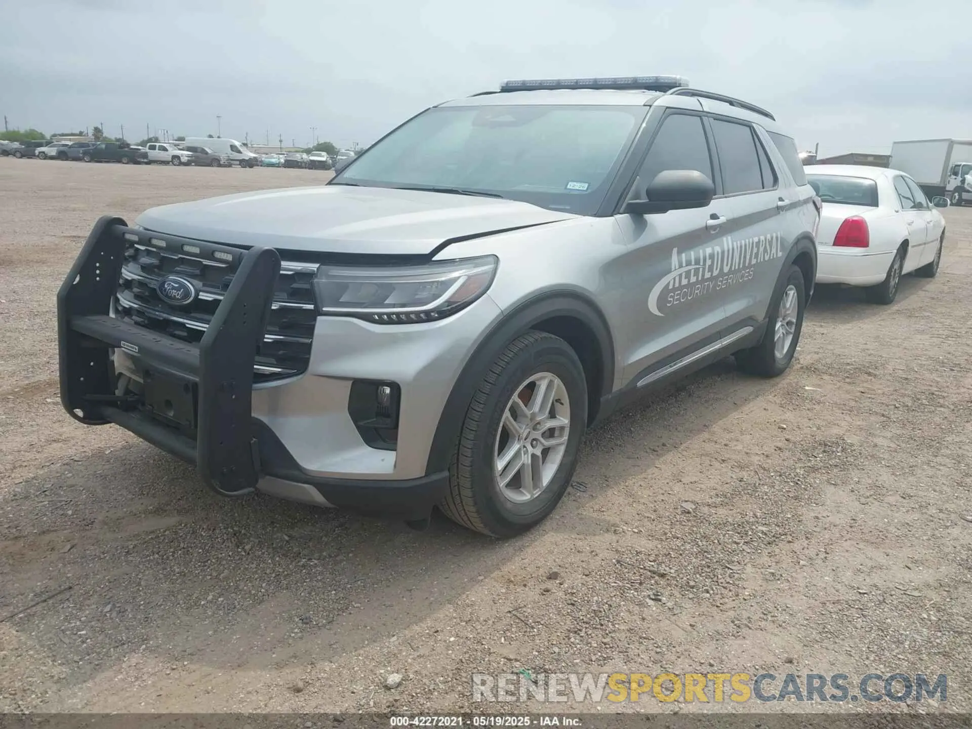 2 Photograph of a damaged car 1FMUK7DH3SGA36727 FORD EXPLORER 2025