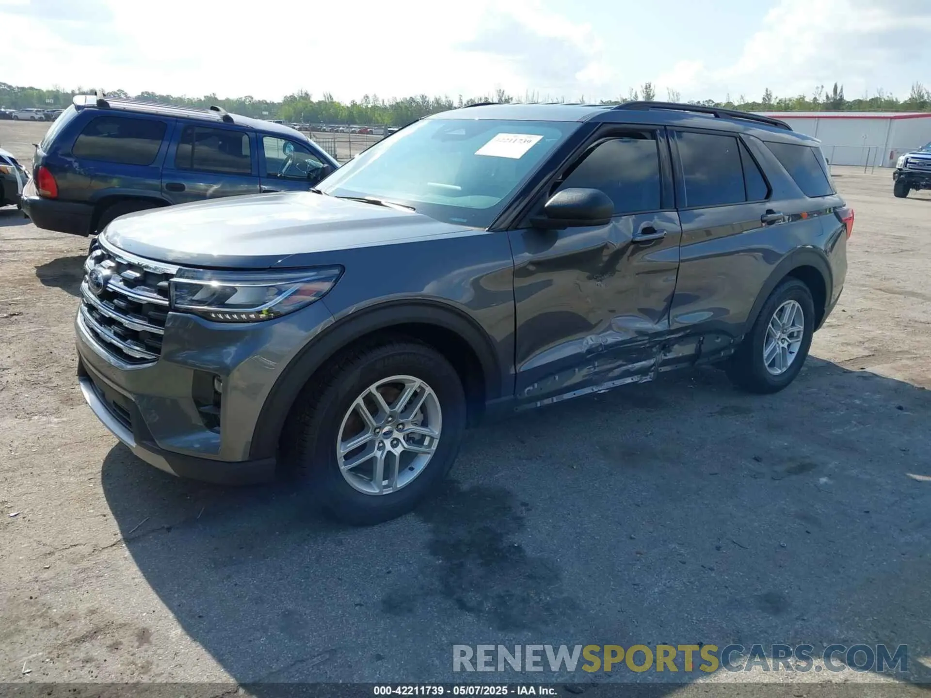2 Фотография поврежденного автомобиля 1FMUK7DH7SGA49643 FORD EXPLORER 2025
