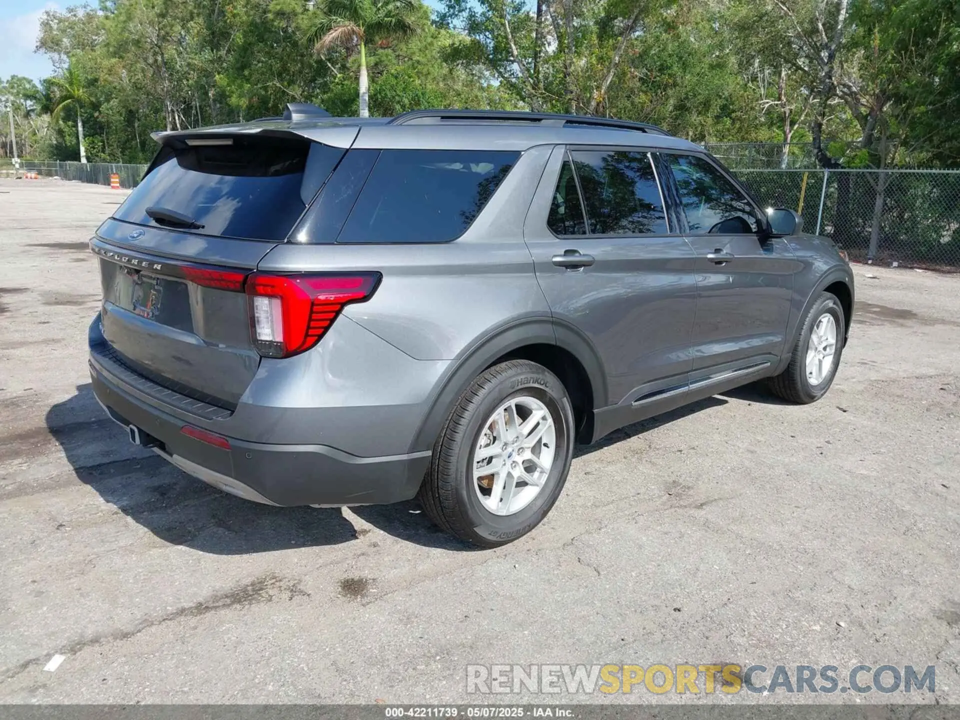 4 Фотография поврежденного автомобиля 1FMUK7DH7SGA49643 FORD EXPLORER 2025