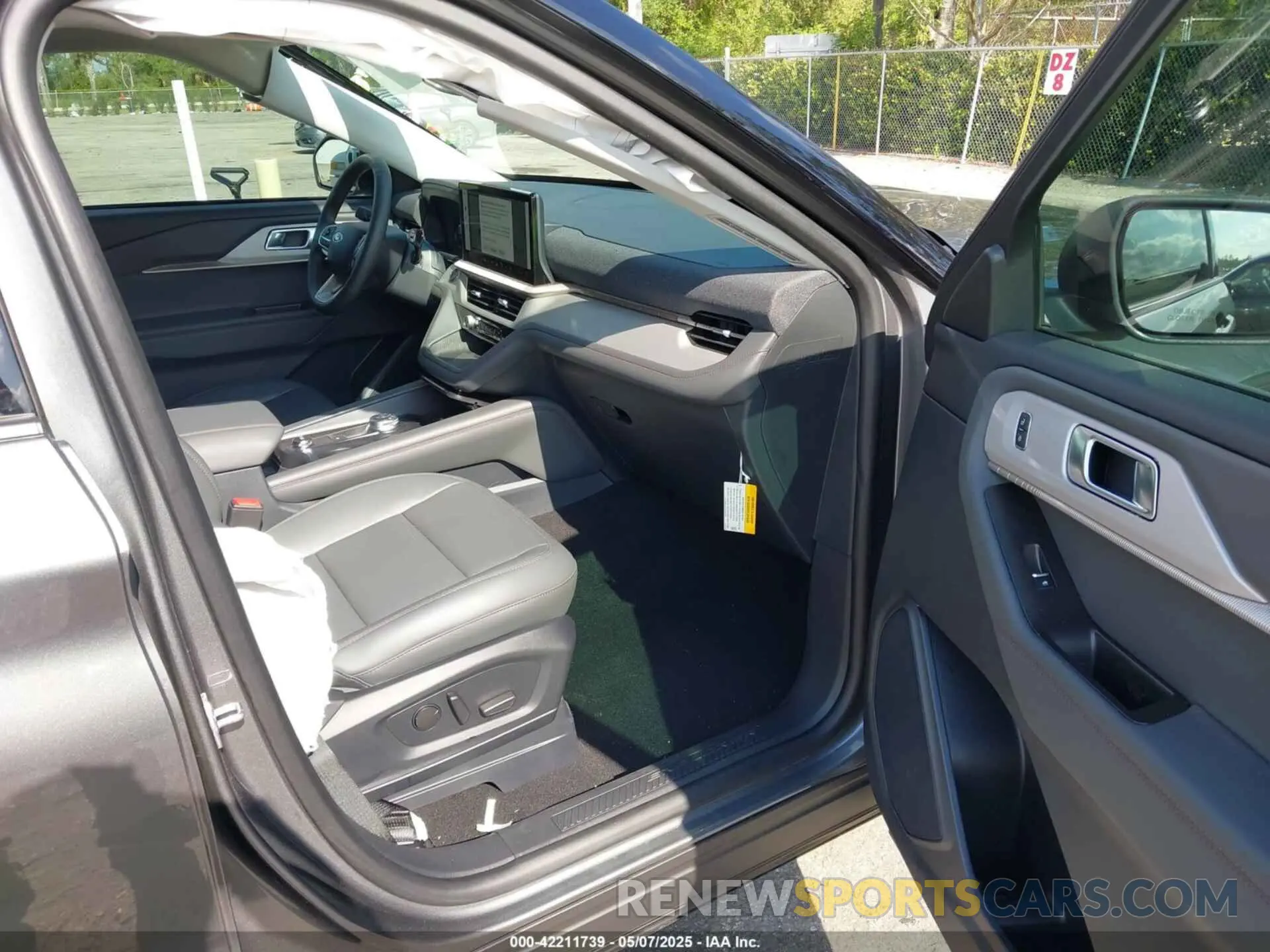 5 Фотография поврежденного автомобиля 1FMUK7DH7SGA49643 FORD EXPLORER 2025