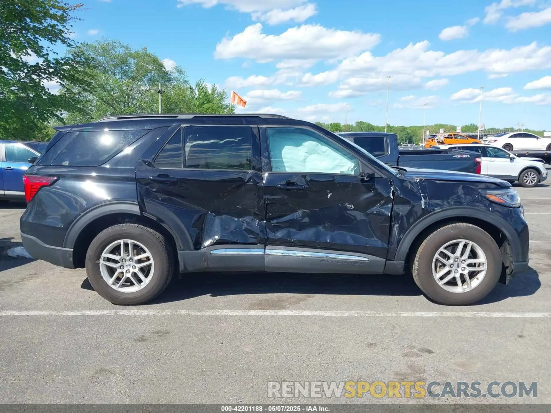 13 Photograph of a damaged car 1FMUK8DH0SGA20801 FORD EXPLORER 2025