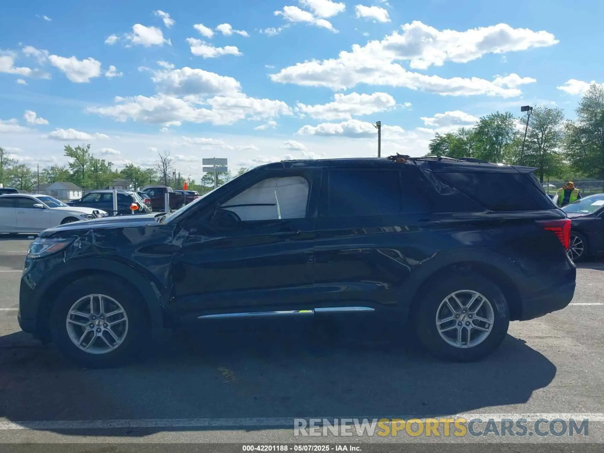 14 Photograph of a damaged car 1FMUK8DH0SGA20801 FORD EXPLORER 2025