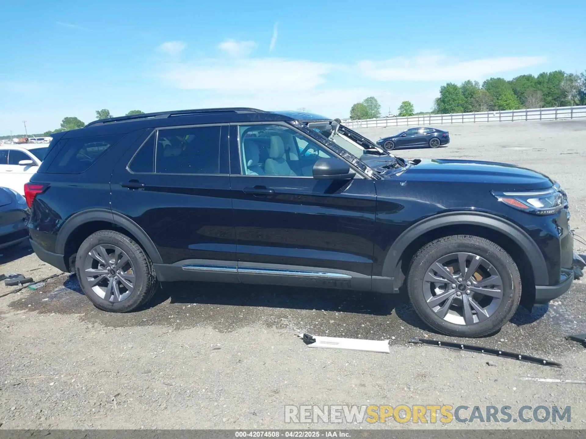 14 Photograph of a damaged car 1FMUK8DH8SGA47342 FORD EXPLORER 2025