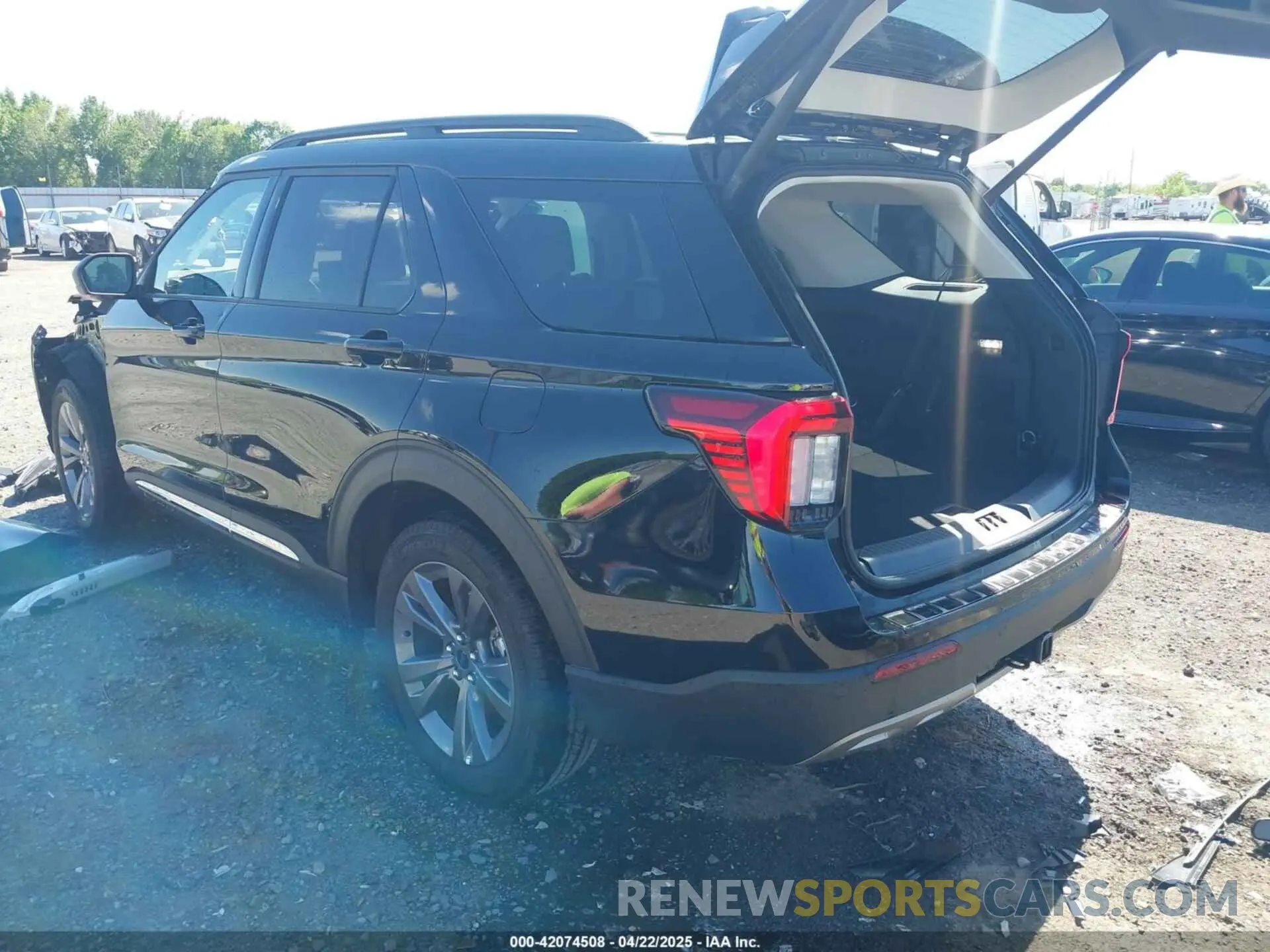 3 Photograph of a damaged car 1FMUK8DH8SGA47342 FORD EXPLORER 2025