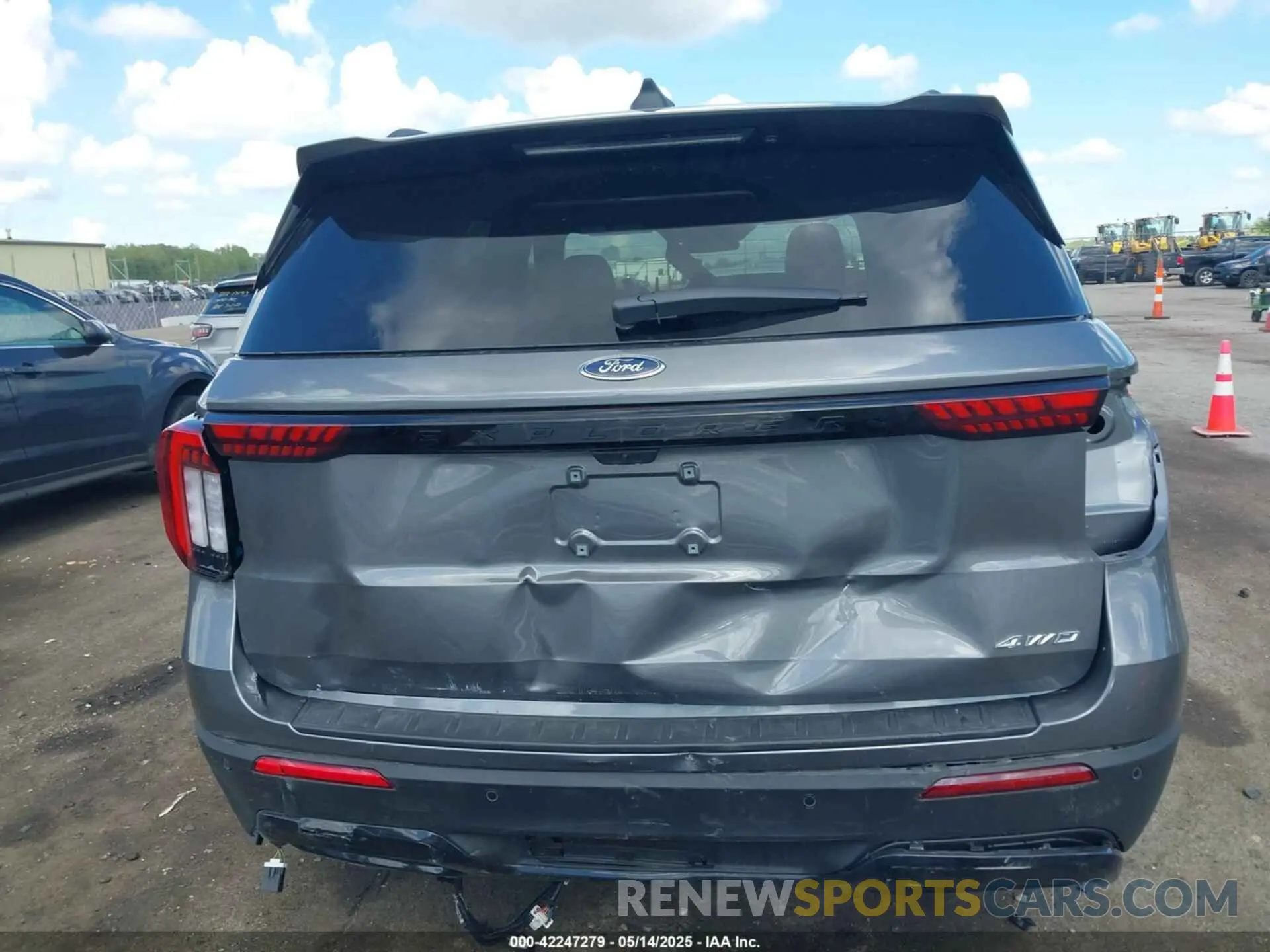 17 Photograph of a damaged car 1FMUK8KH9SGB29518 FORD EXPLORER 2025