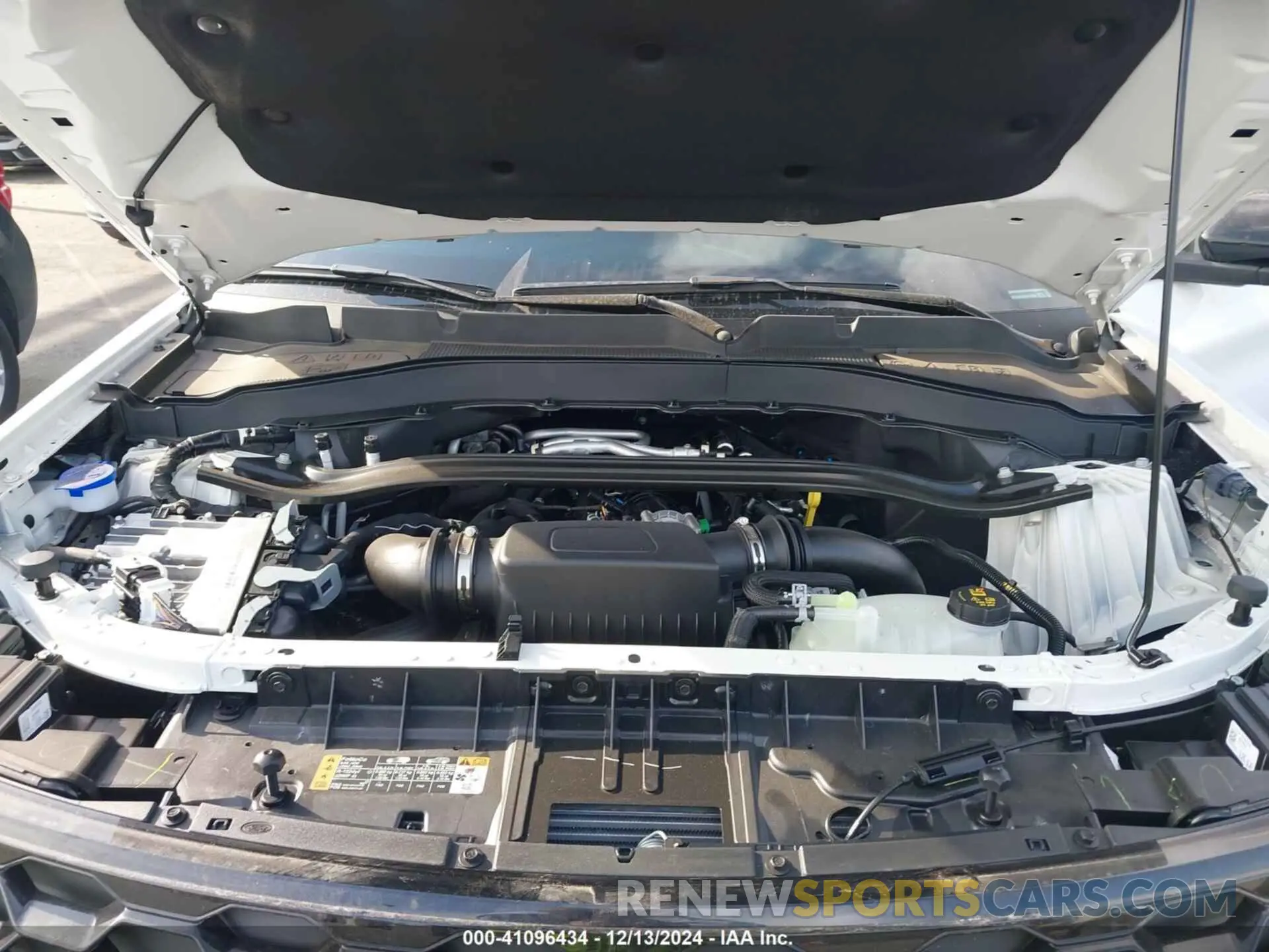 10 Фотография поврежденного автомобиля 1FMWK8GC3SGA12569 FORD EXPLORER 2025