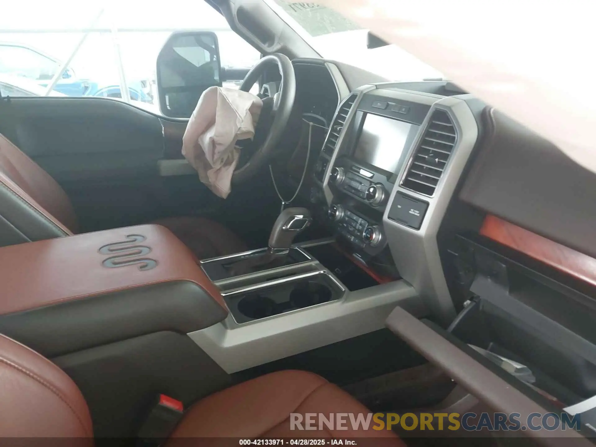 5 Фотография поврежденного автомобиля 1FTEW1C43KFC85639 FORD F-150 2019