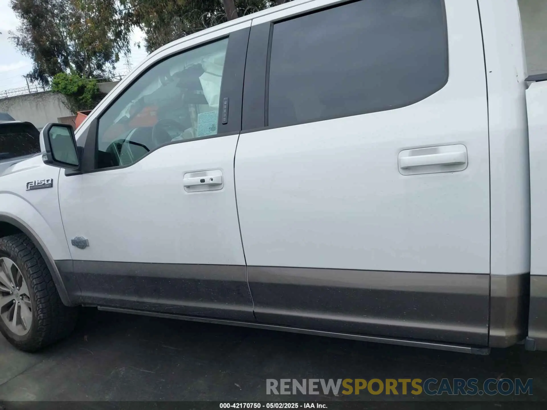 15 Photograph of a damaged car 1FTEW1C49KFC11657 FORD F-150 2019