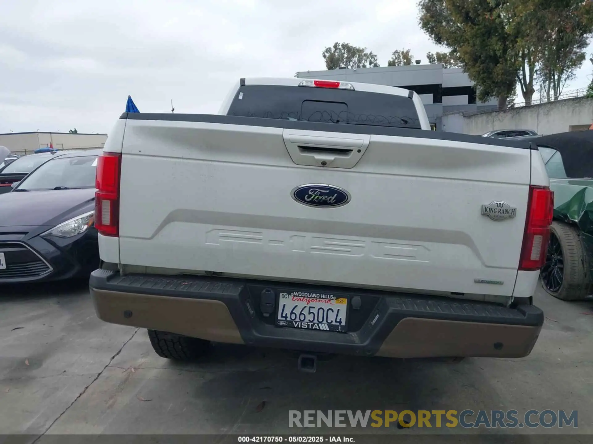 17 Photograph of a damaged car 1FTEW1C49KFC11657 FORD F-150 2019