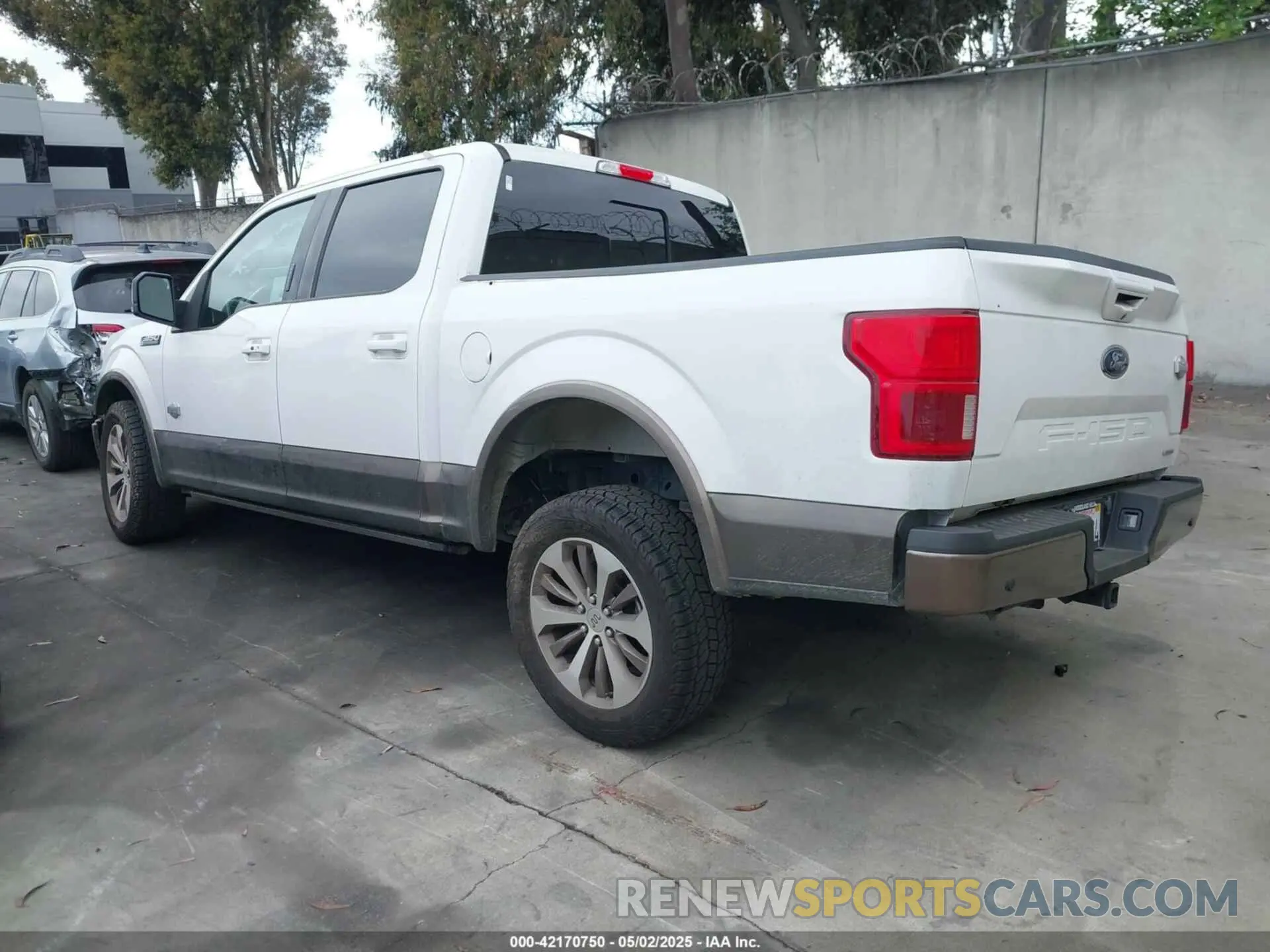 3 Photograph of a damaged car 1FTEW1C49KFC11657 FORD F-150 2019