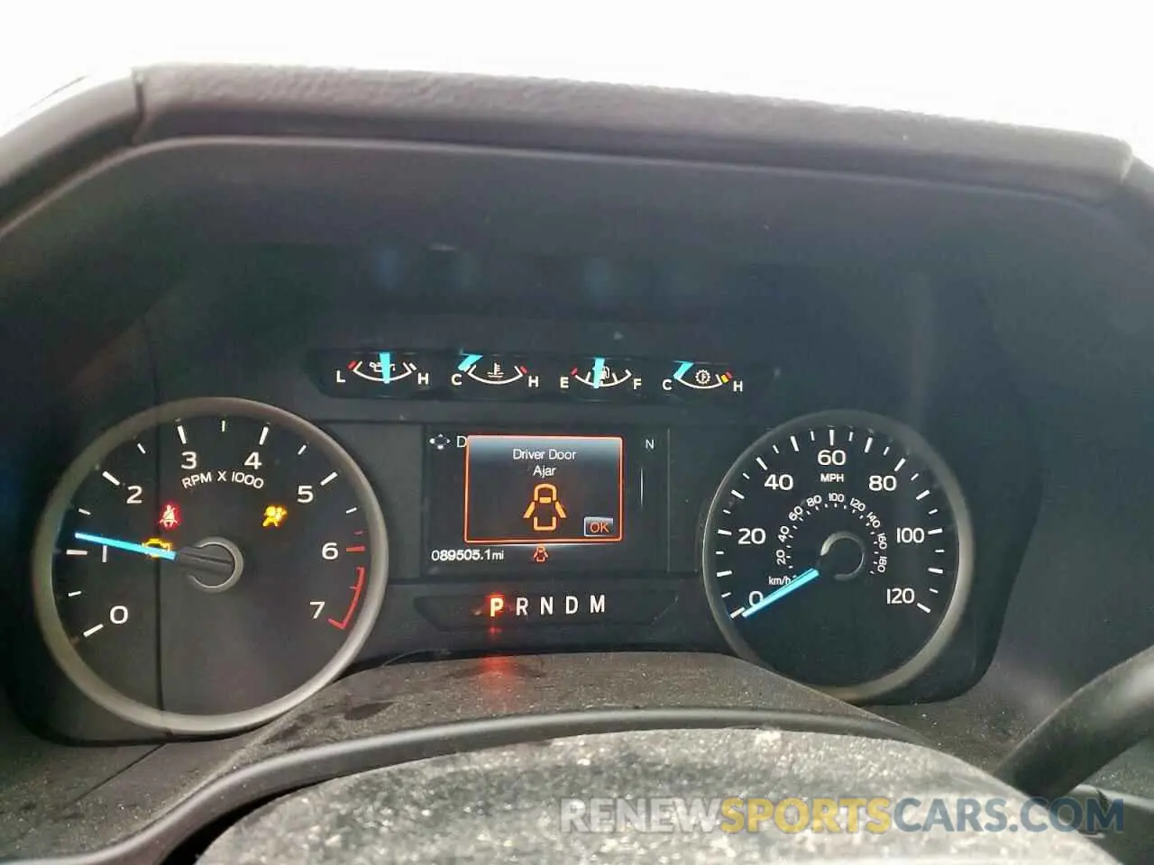 9 Фотография поврежденного автомобиля 1FTEW1C55KKF32045 FORD F-150 2019