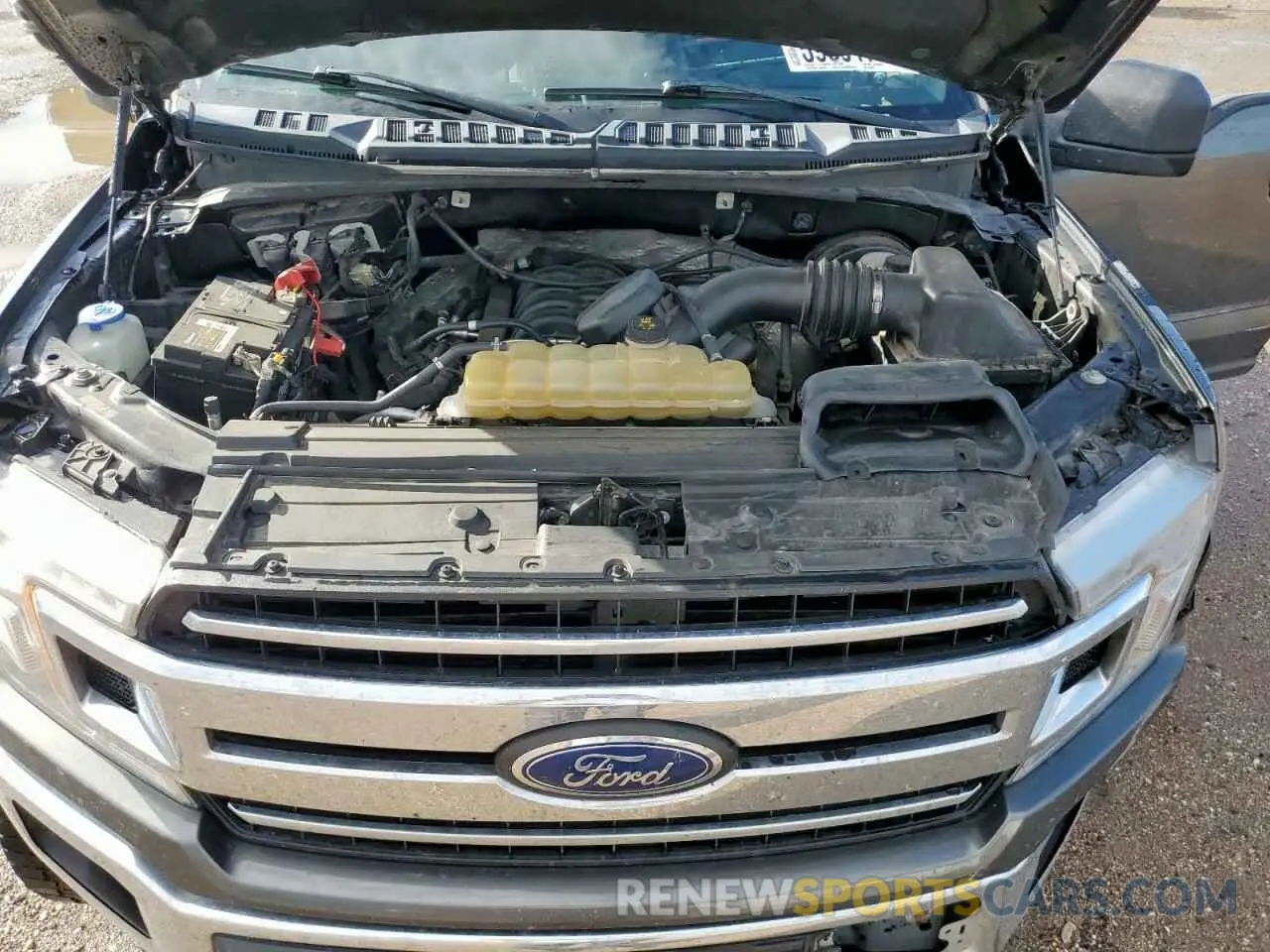 11 Photograph of a damaged car 1FTEW1C56KFA65033 FORD F-150 2019