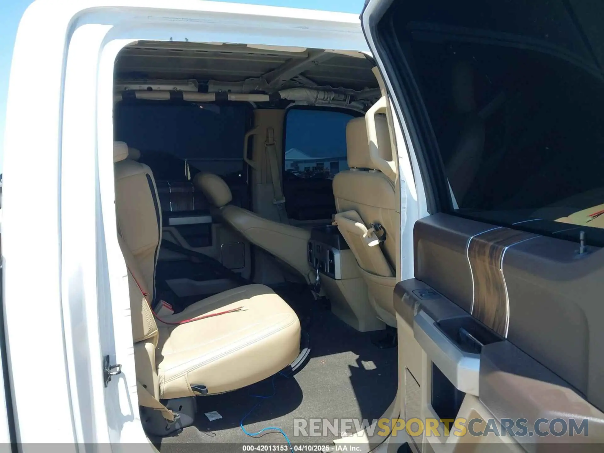 8 Photograph of a damaged car 1FTEW1C56KKC88745 FORD F-150 2019