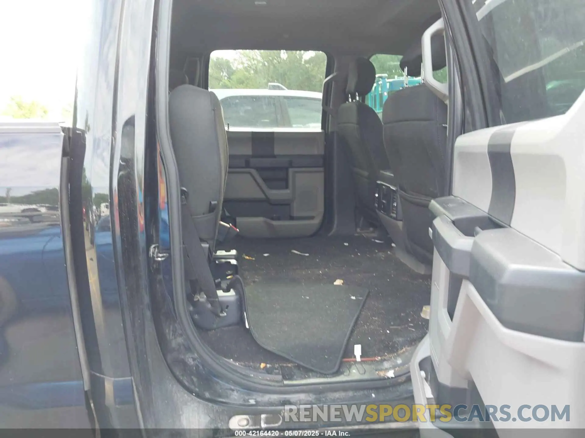 8 Photograph of a damaged car 1FTEW1C57KKC20597 FORD F-150 2019