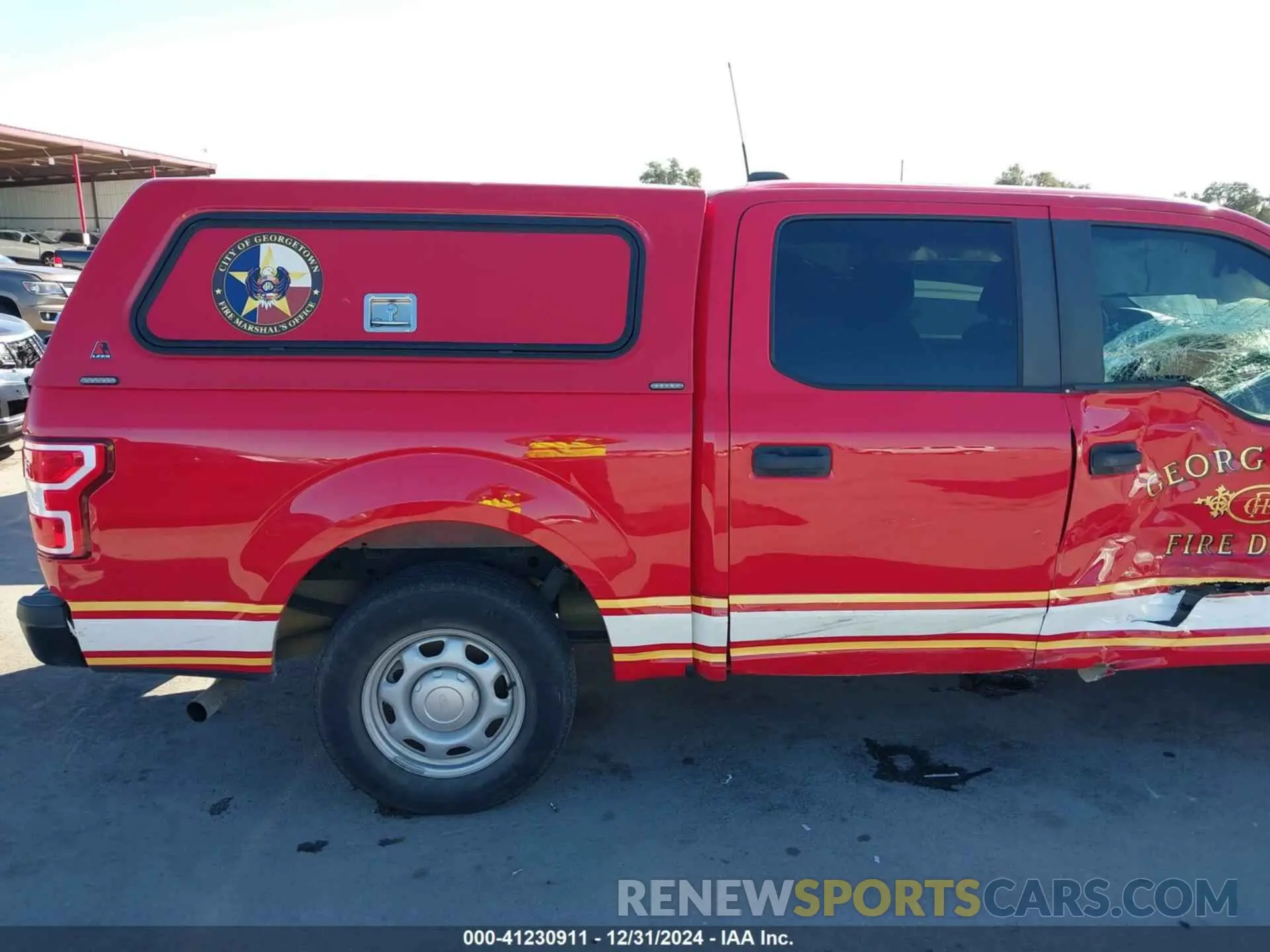 17 Photograph of a damaged car 1FTEW1CB6KKD50814 FORD F-150 2019