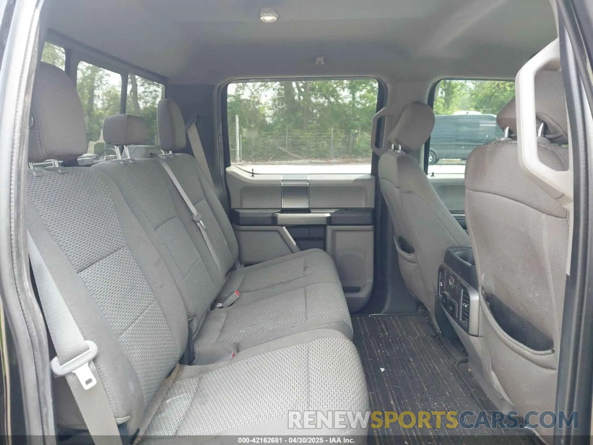 8 Photograph of a damaged car 1FTEW1CP0KFD48612 FORD F-150 2019