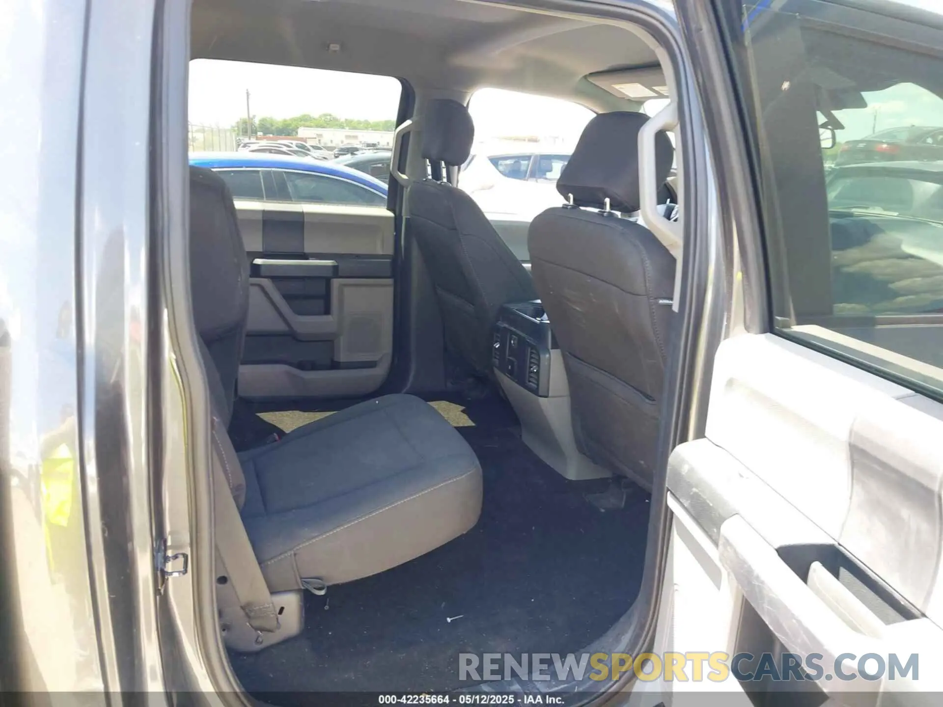 8 Фотография поврежденного автомобиля 1FTEW1CP7KKE04696 FORD F-150 2019