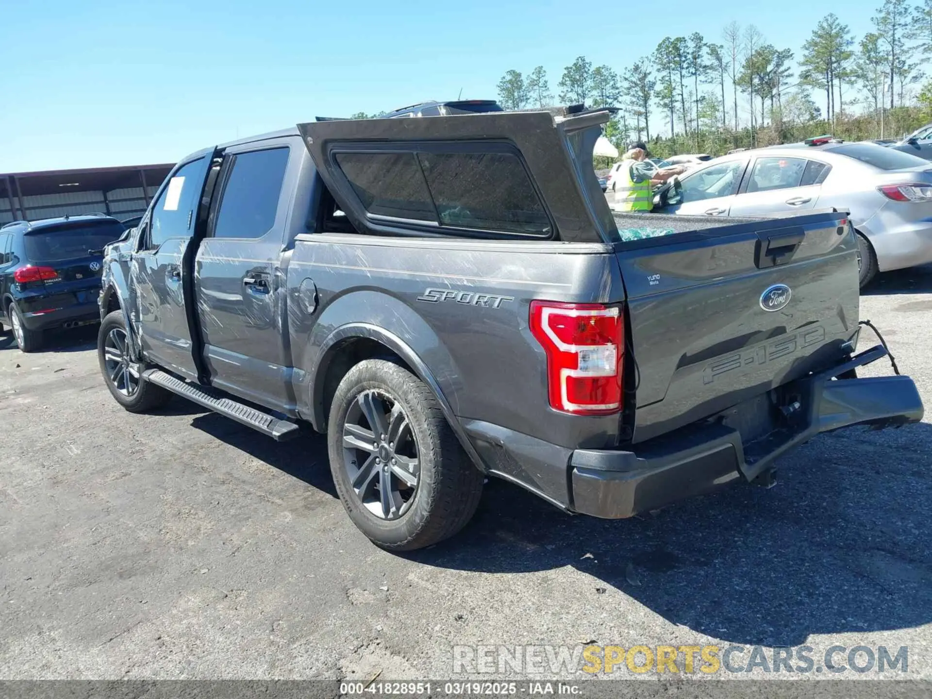 3 Фотография поврежденного автомобиля 1FTEW1CP7KKE73193 FORD F-150 2019