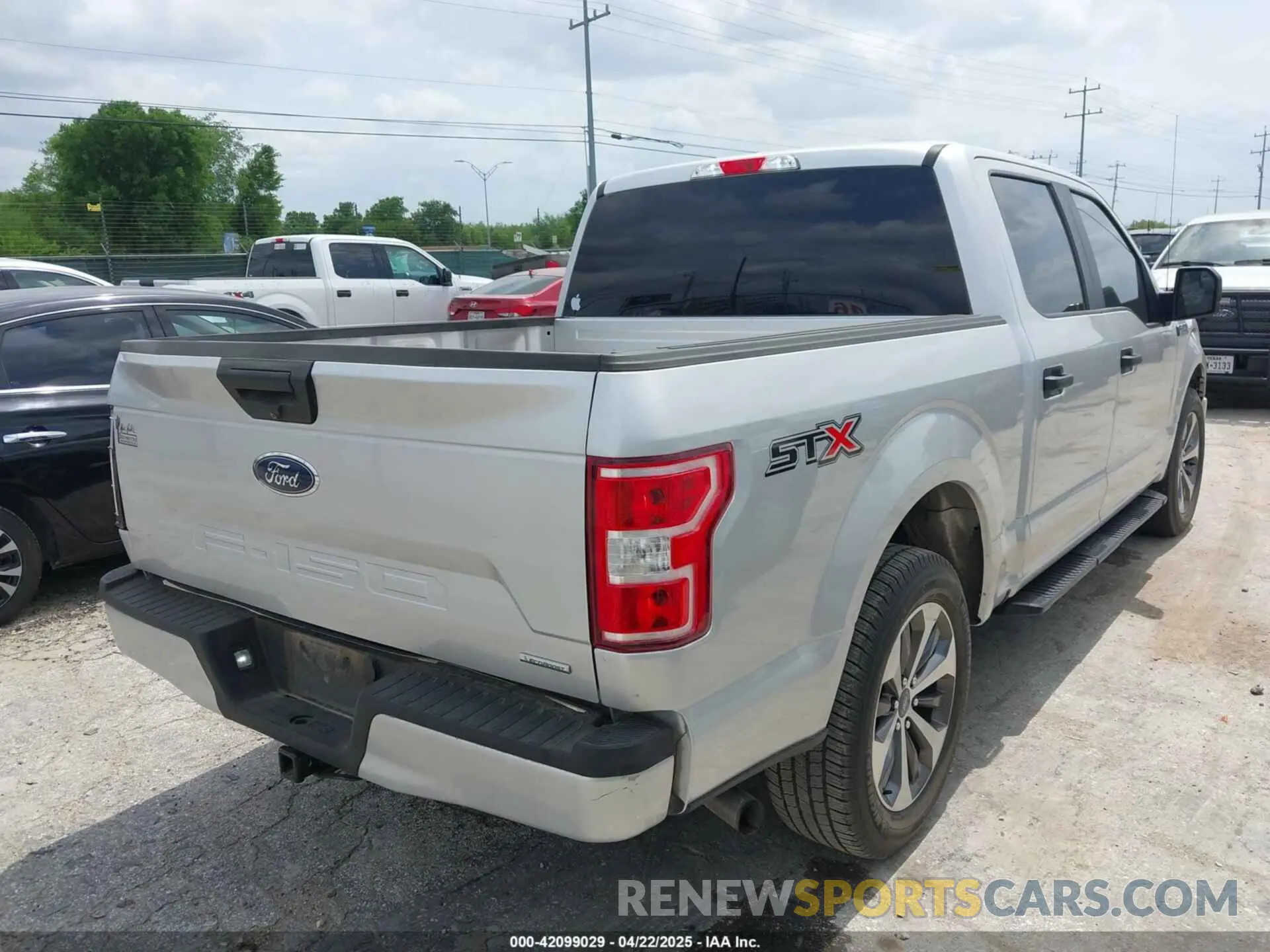 4 Photograph of a damaged car 1FTEW1CPXKKC96722 FORD F-150 2019