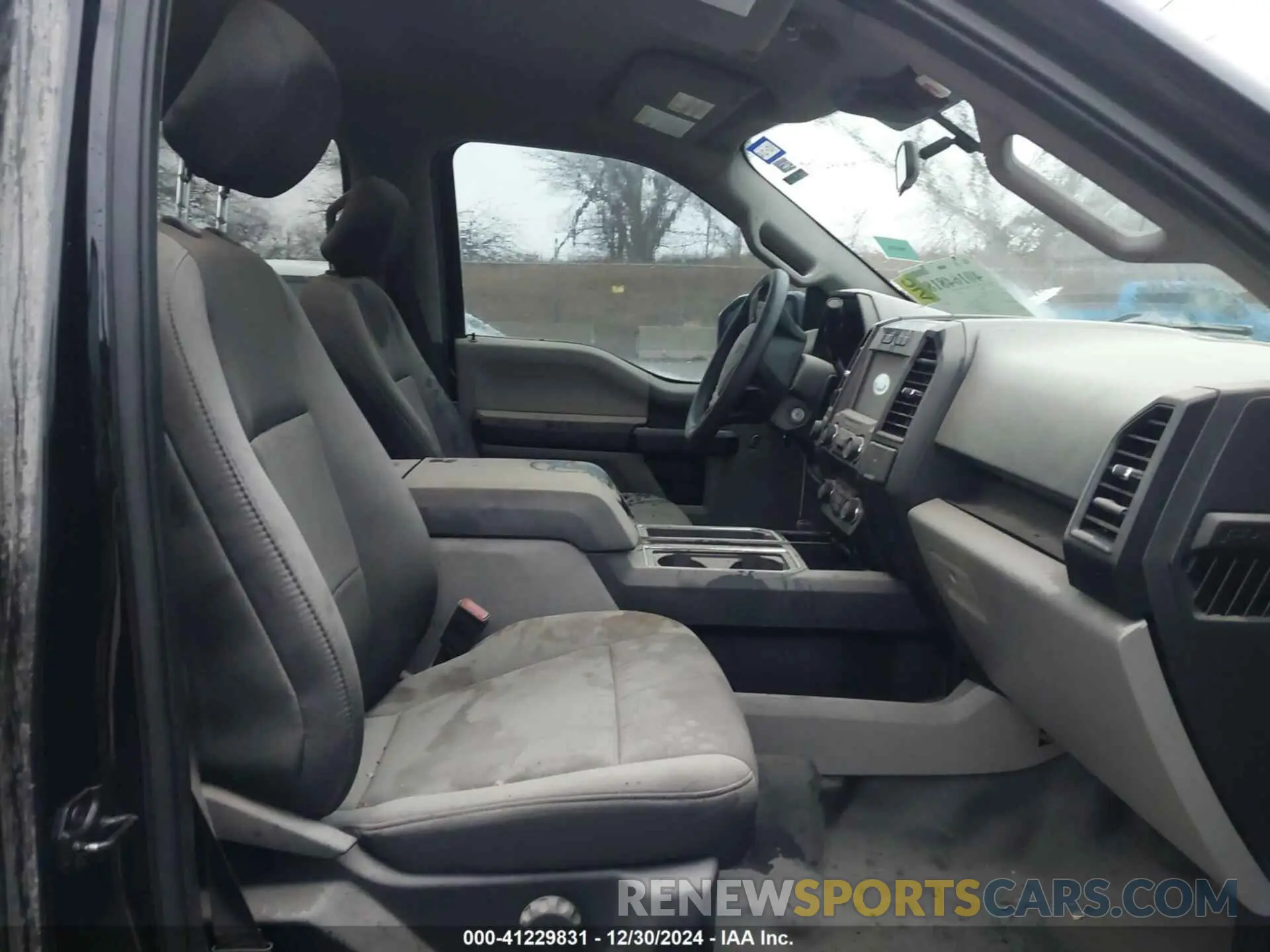 5 Photograph of a damaged car 1FTEW1CPXKKD88784 FORD F-150 2019
